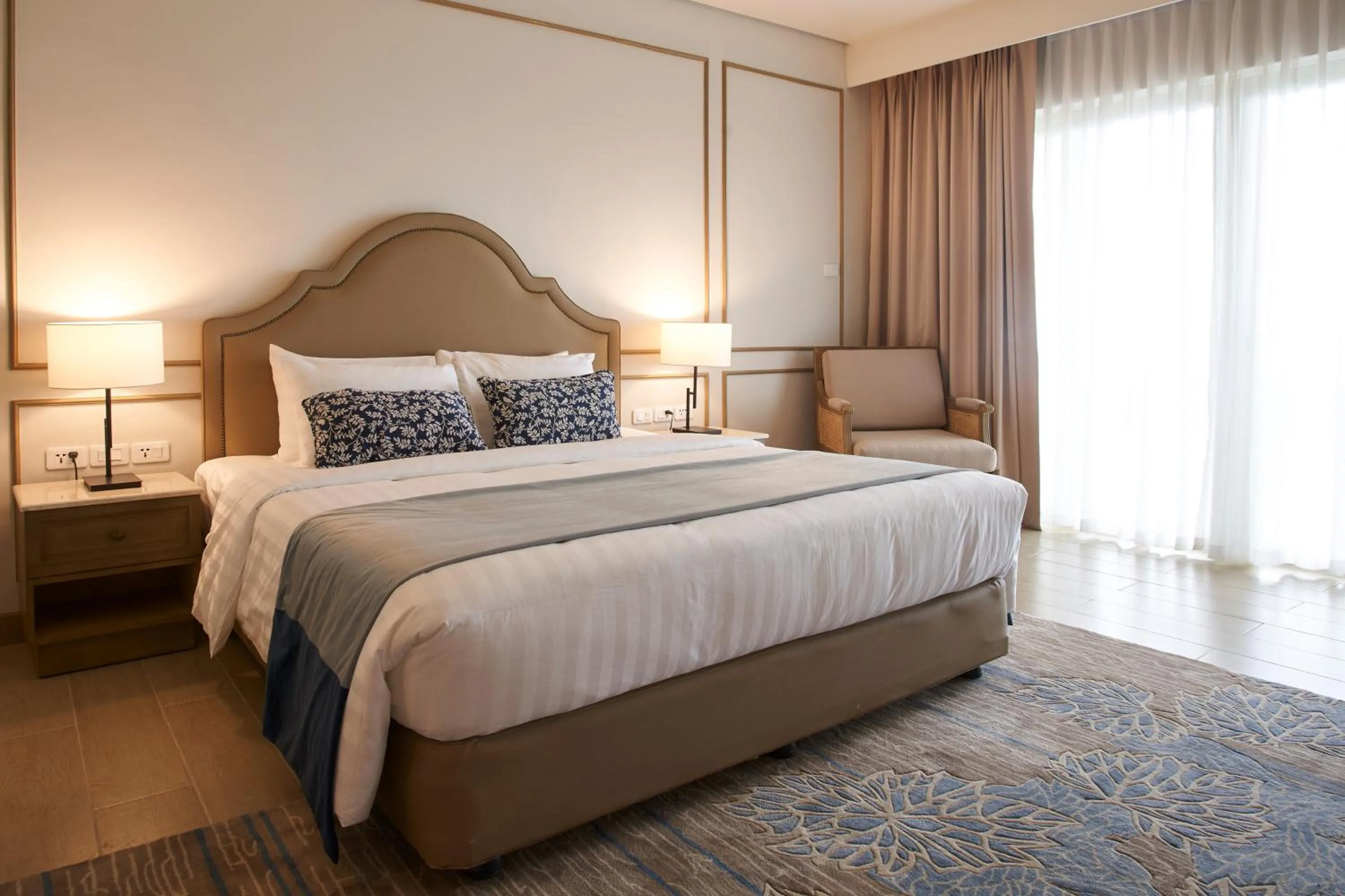 Superior King or Twin Room in Twin Lakes Hotel near Tagaytay