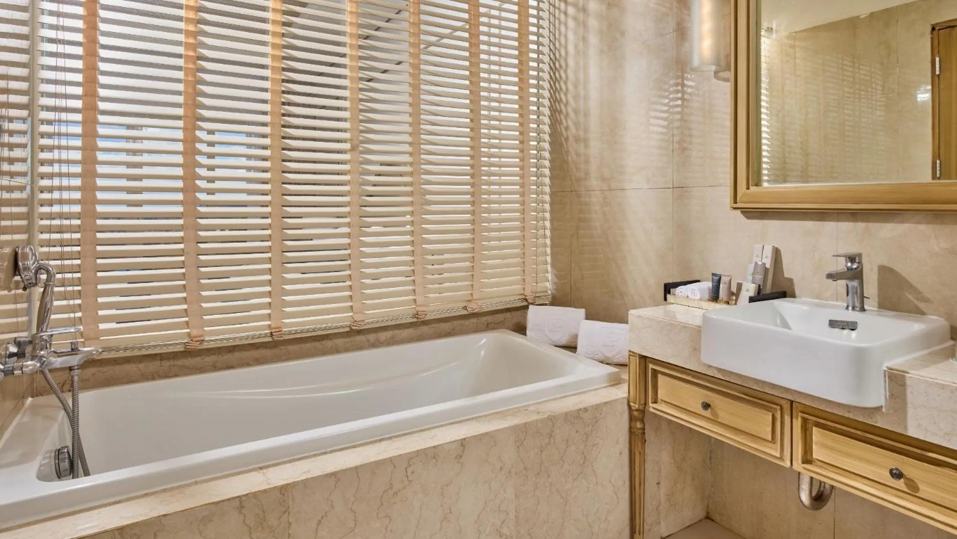 Bathroom in Twin Lakes Hotel near Tagaytay