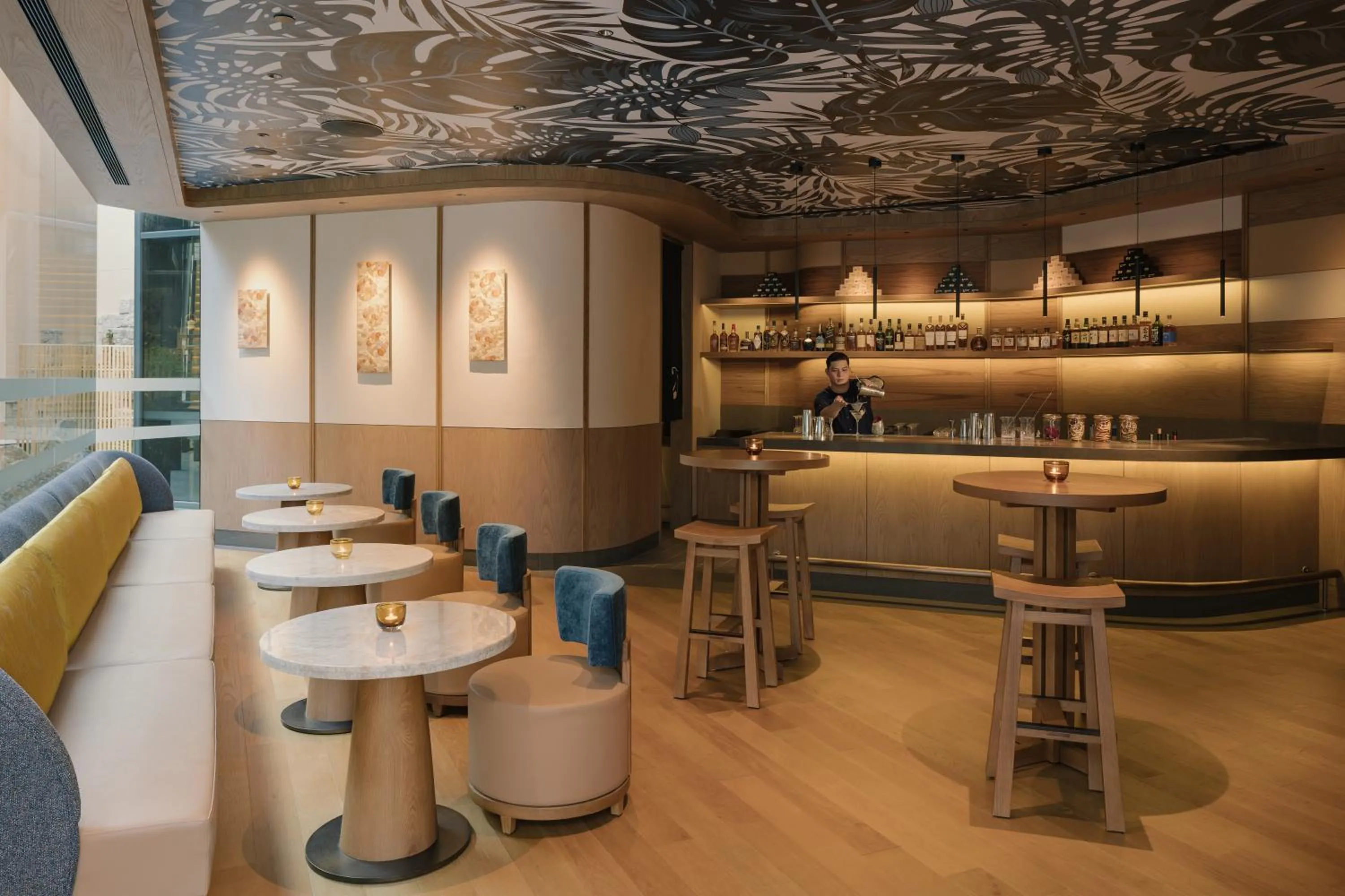 Restaurant/places to eat in Four Seasons Hotel Singapore