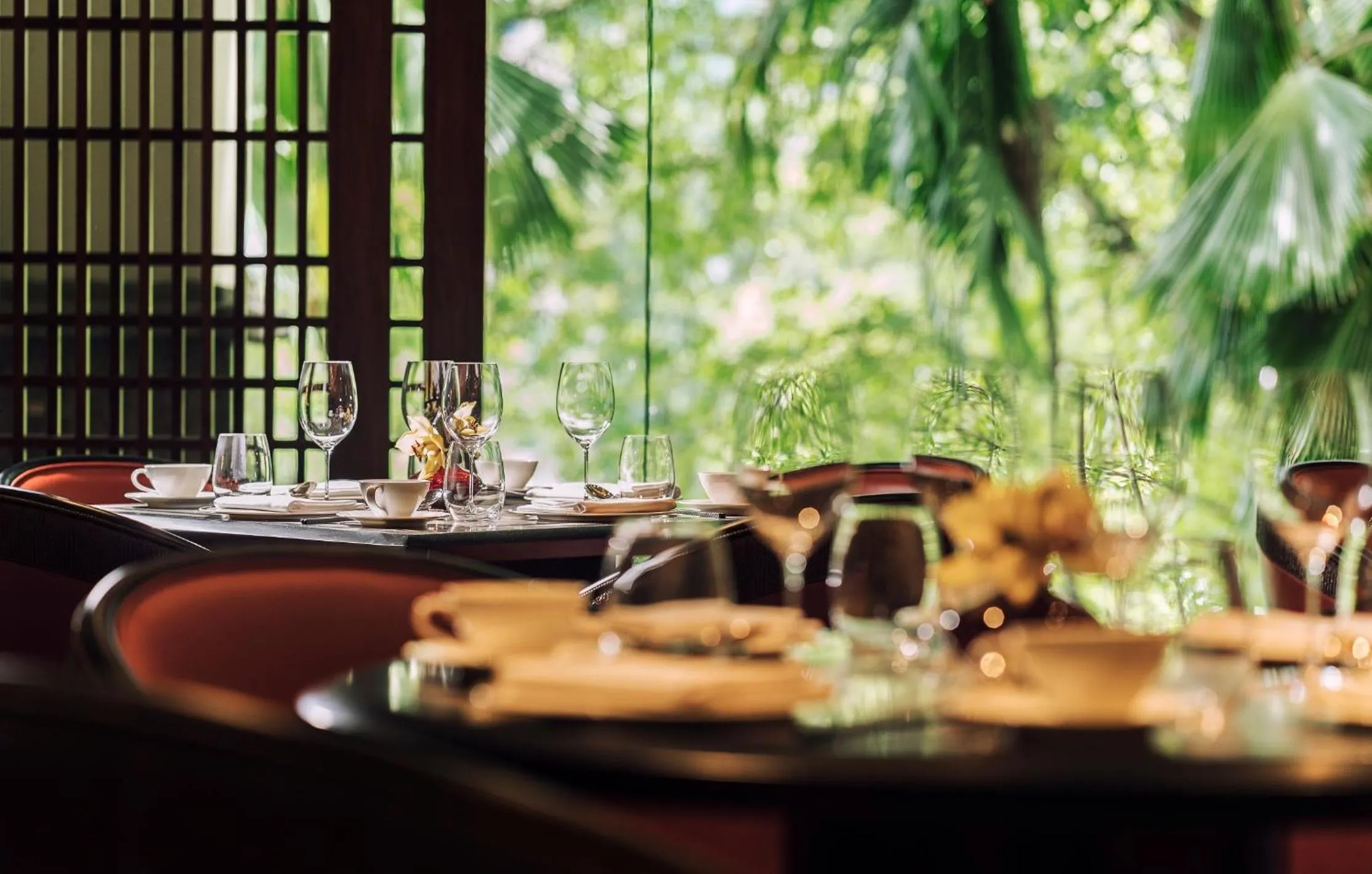 Restaurant/places to eat in Four Seasons Hotel Singapore