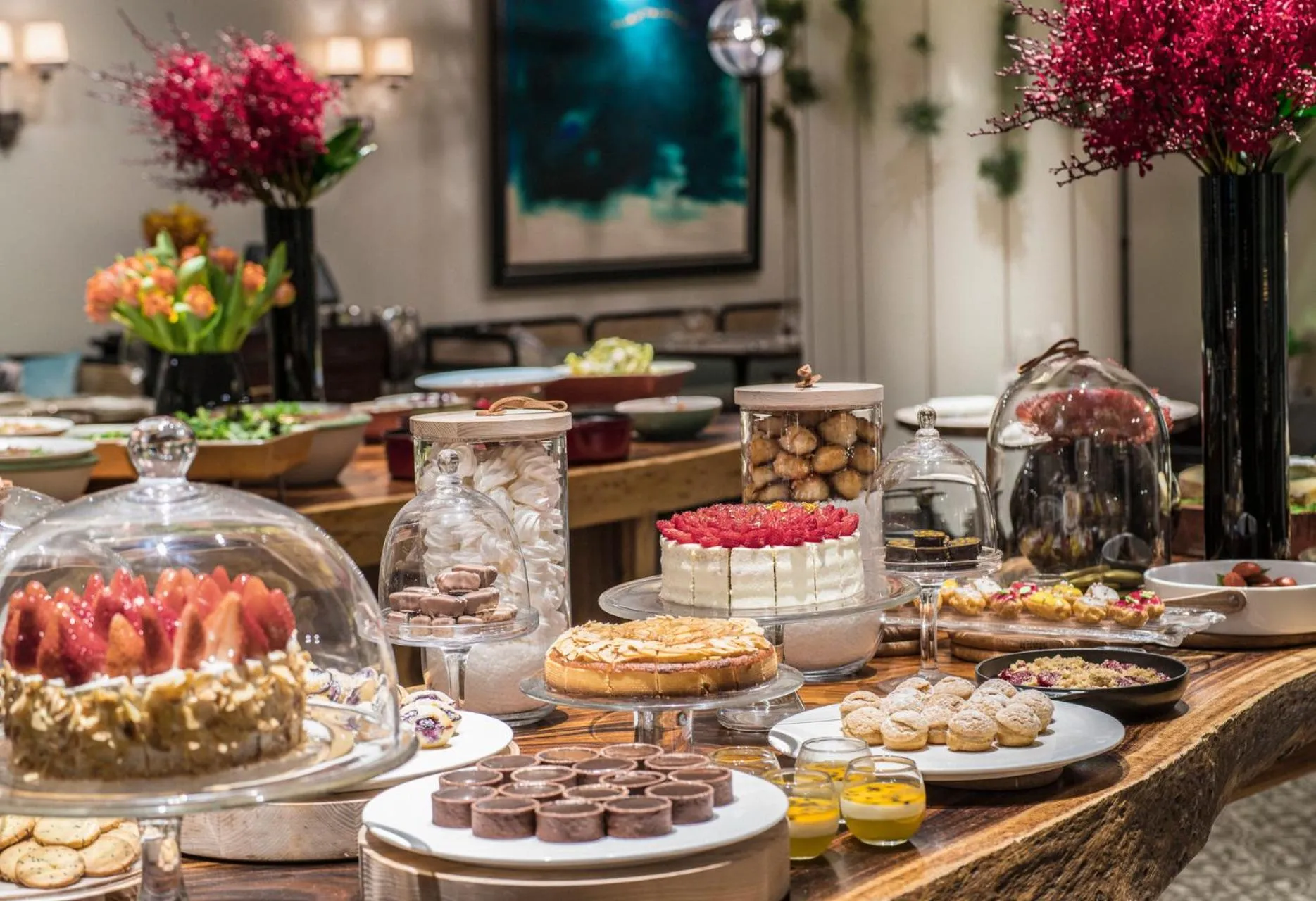 Restaurant/places to eat in Four Seasons Hotel Singapore