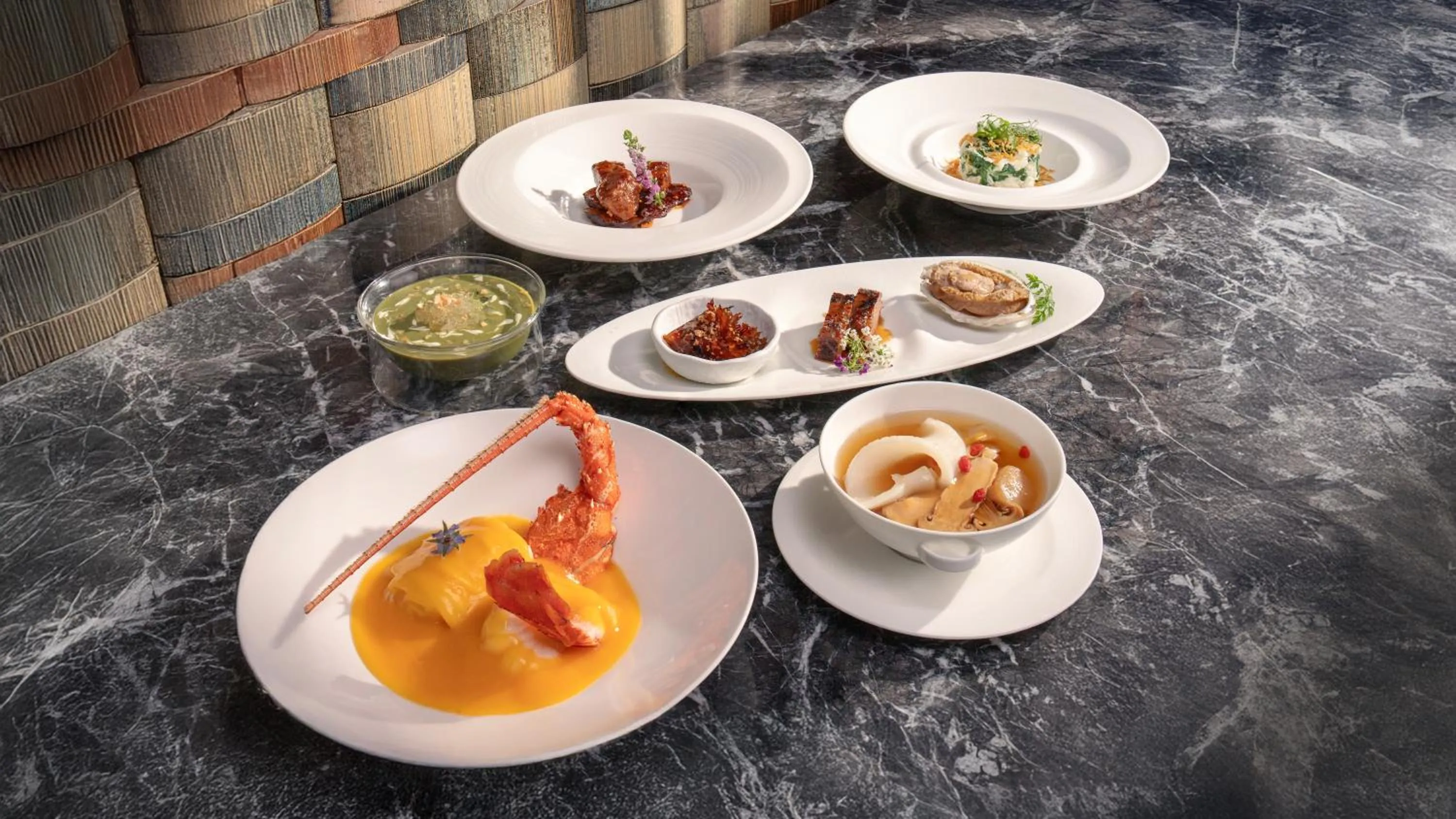 Restaurant/places to eat in Four Seasons Hotel Singapore