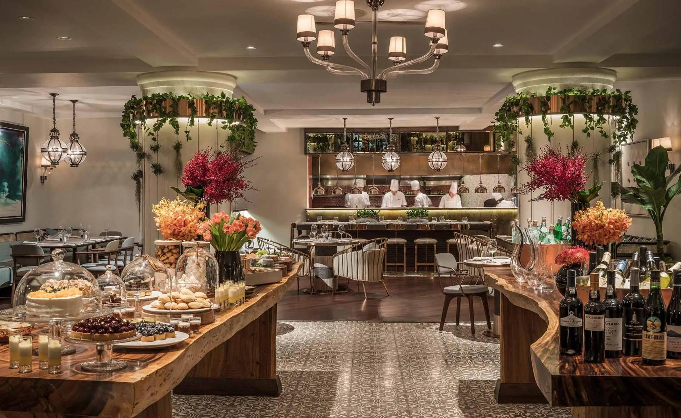 Restaurant/places to eat in Four Seasons Hotel Singapore