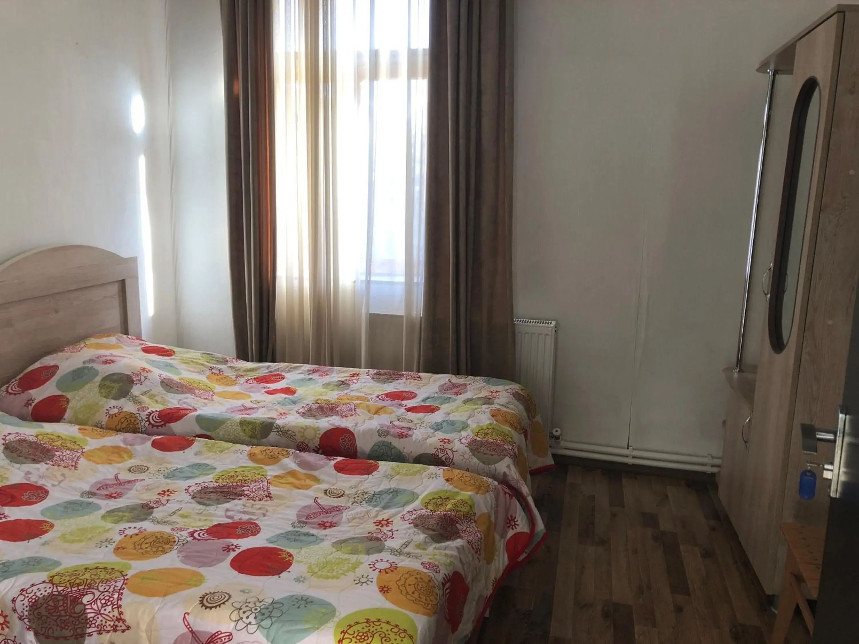 Budget Twin Room in Inga & Irma Jafaridze Guesthouse Pele Budget Twin Room in Inga & Irma Jafaridze Guesthouse Pele