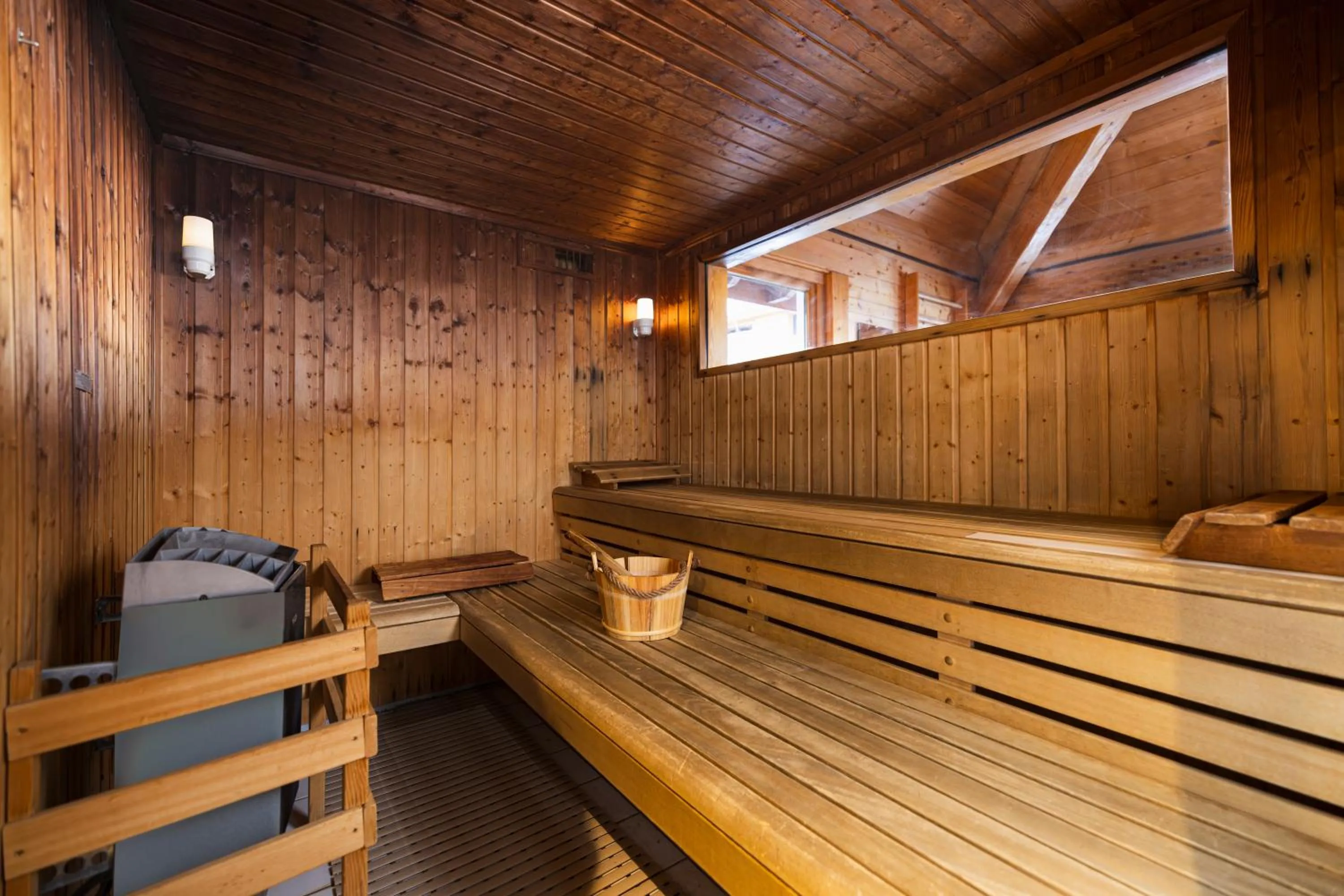 Sauna in Hôtel de L'Arve by HappyCulture
