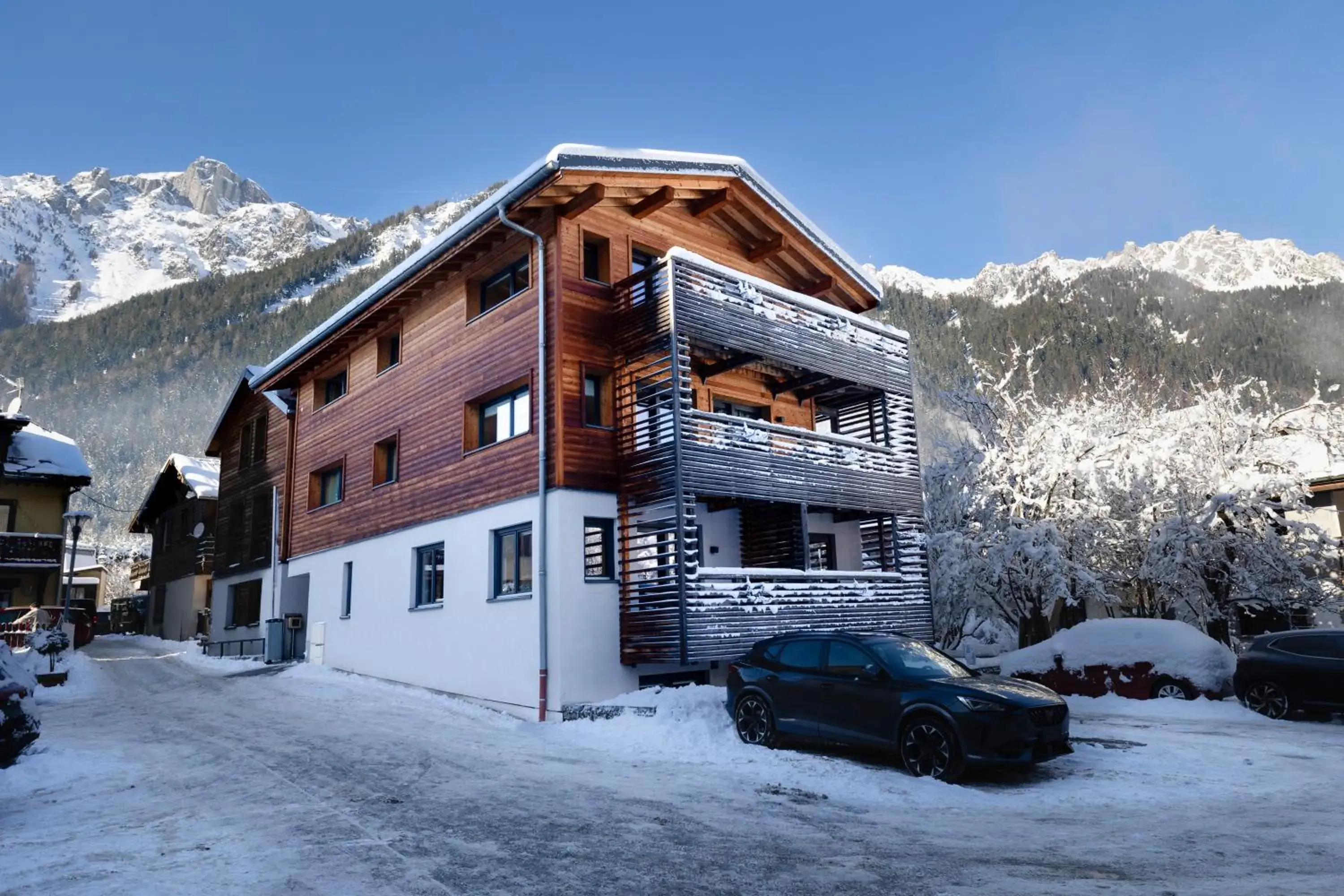 Property building in Hôtel de L'Arve by HappyCulture Property building in Hôtel de L'Arve by HappyCulture