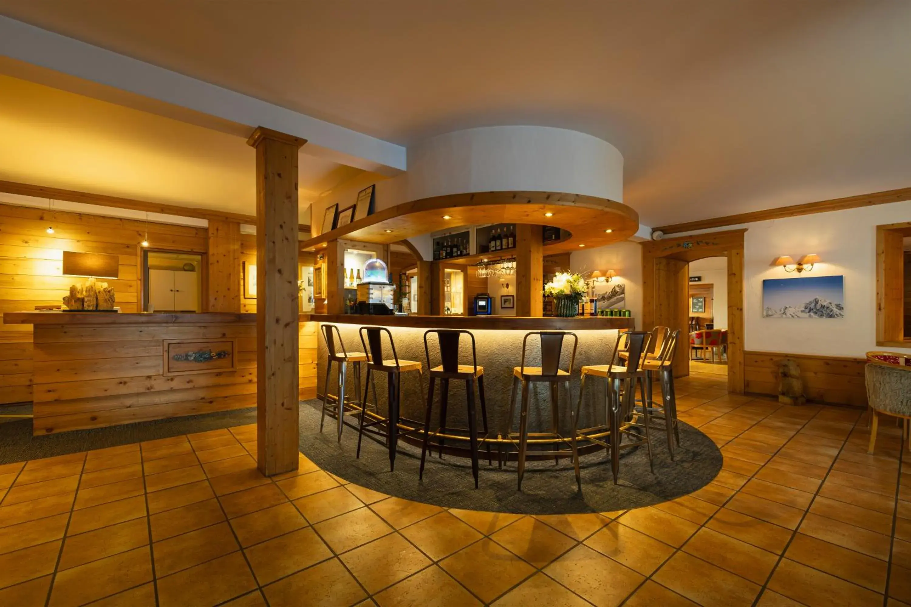 Lobby or reception in Hôtel de L'Arve by HappyCulture Lobby or reception in Hôtel de L'Arve by HappyCulture