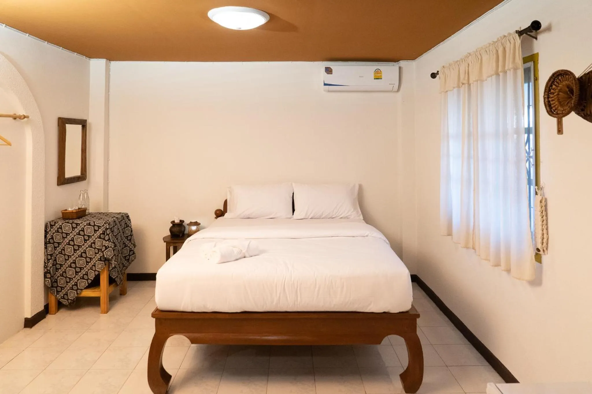 Bed in Past Tense Hostel