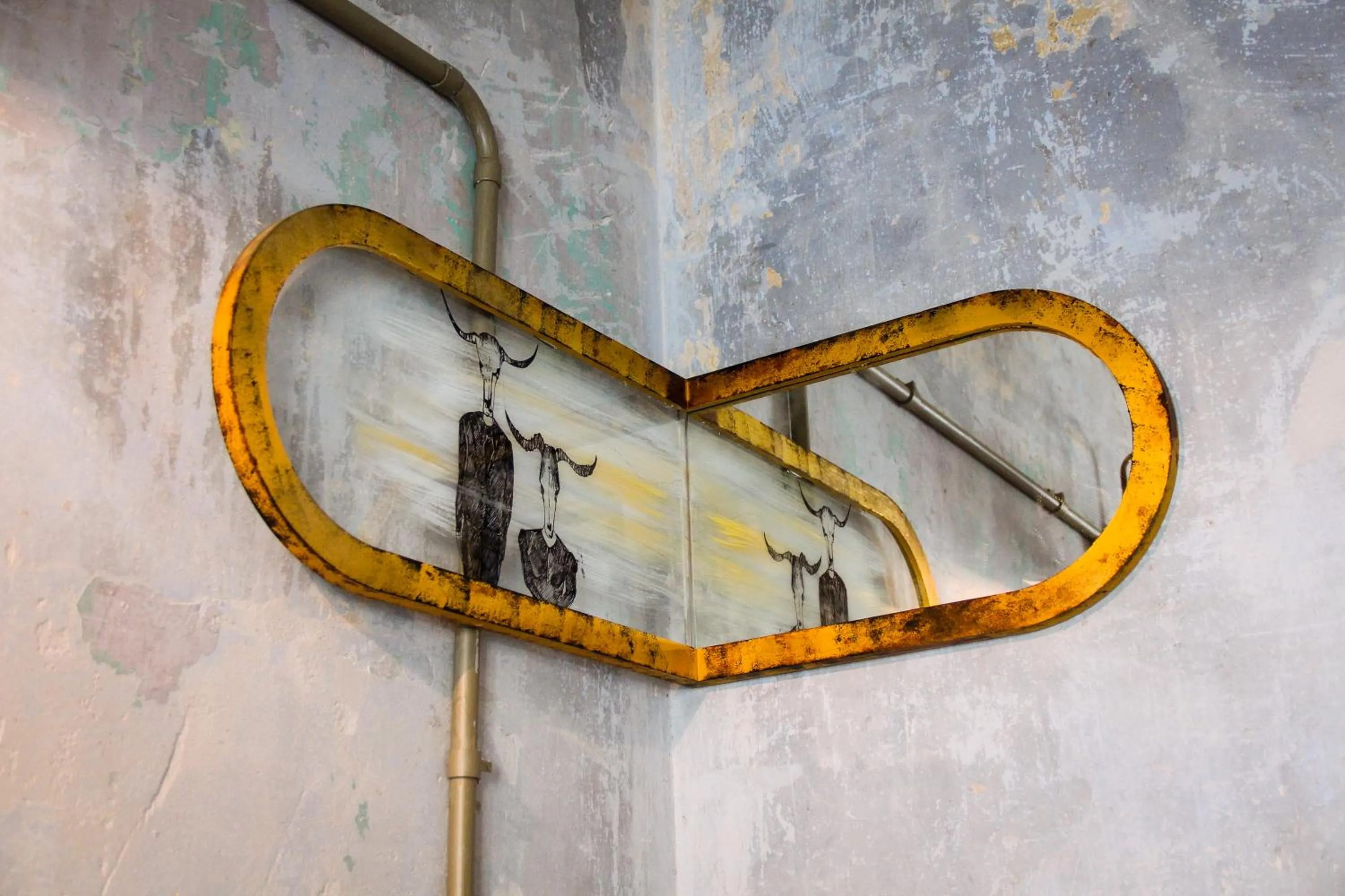 Photo of the whole room in Jojo TLV