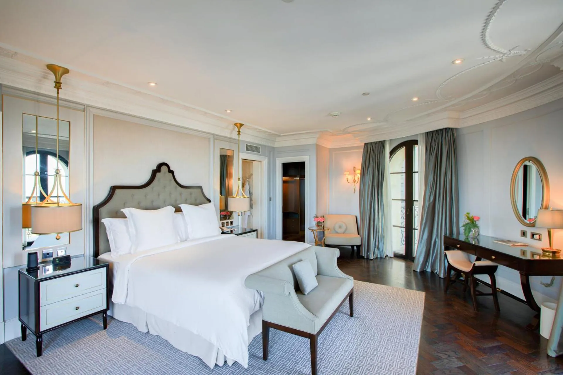 Bed in Four Seasons Hotel Baku