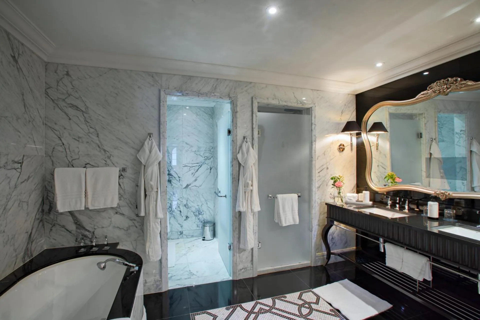 Shower in Four Seasons Hotel Baku