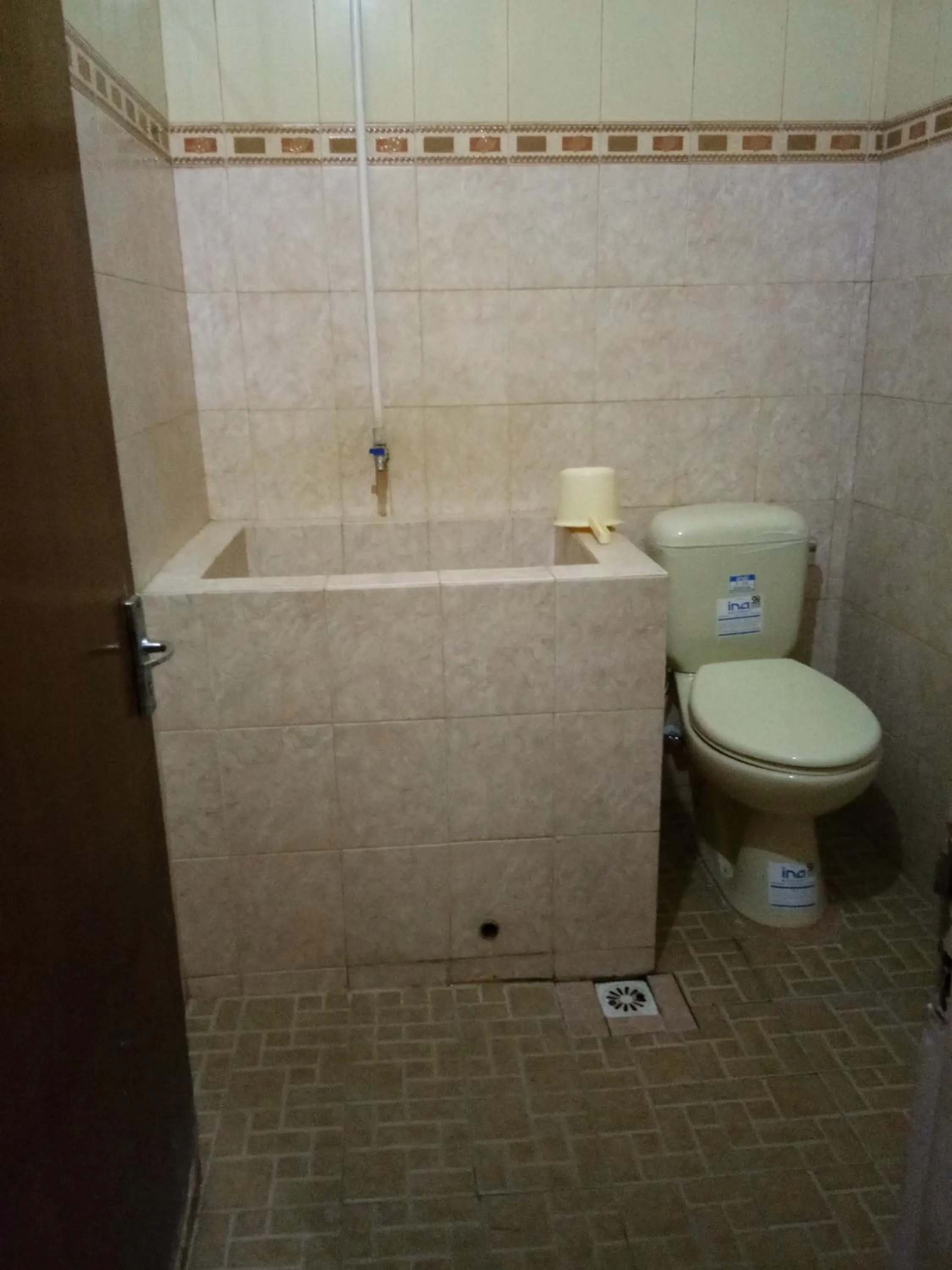 Bathroom in Prayogo Lama Family GH Prawirotaman