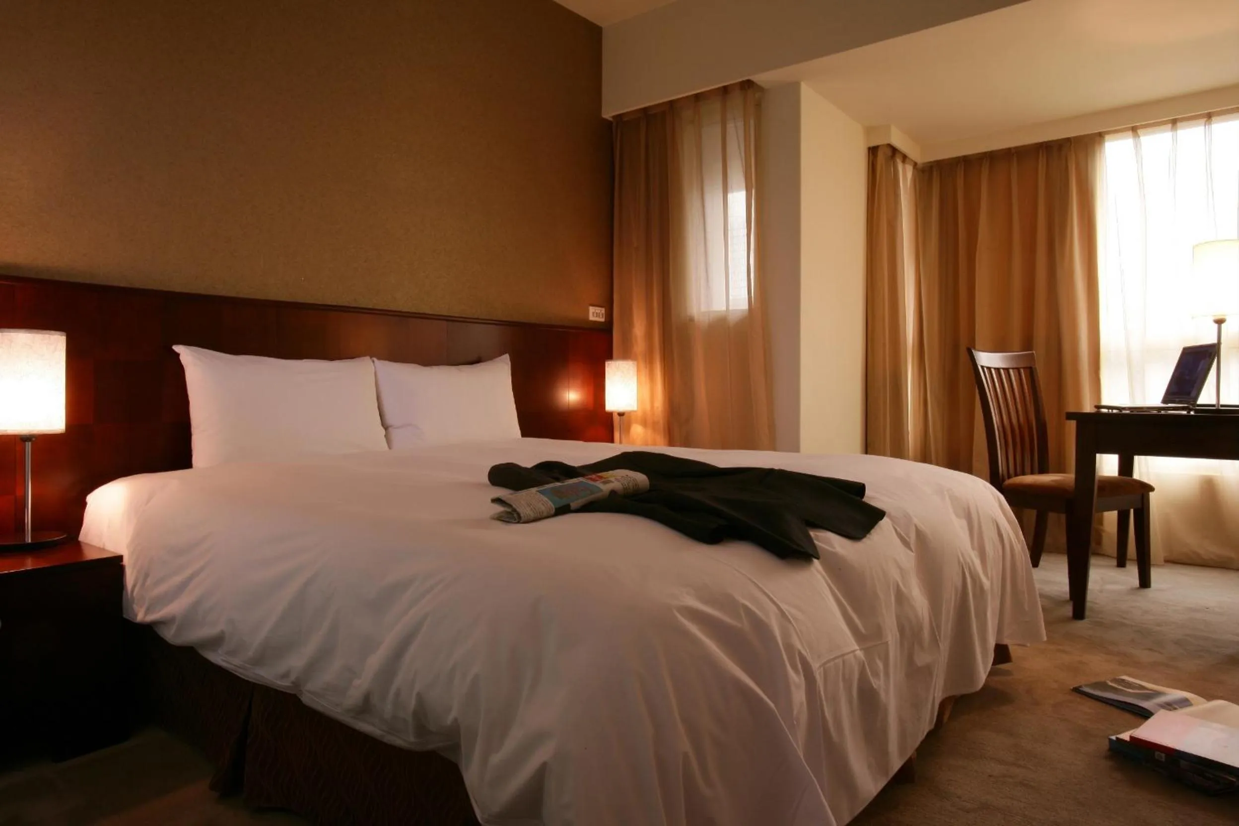 Day, Bed in In One City Inn