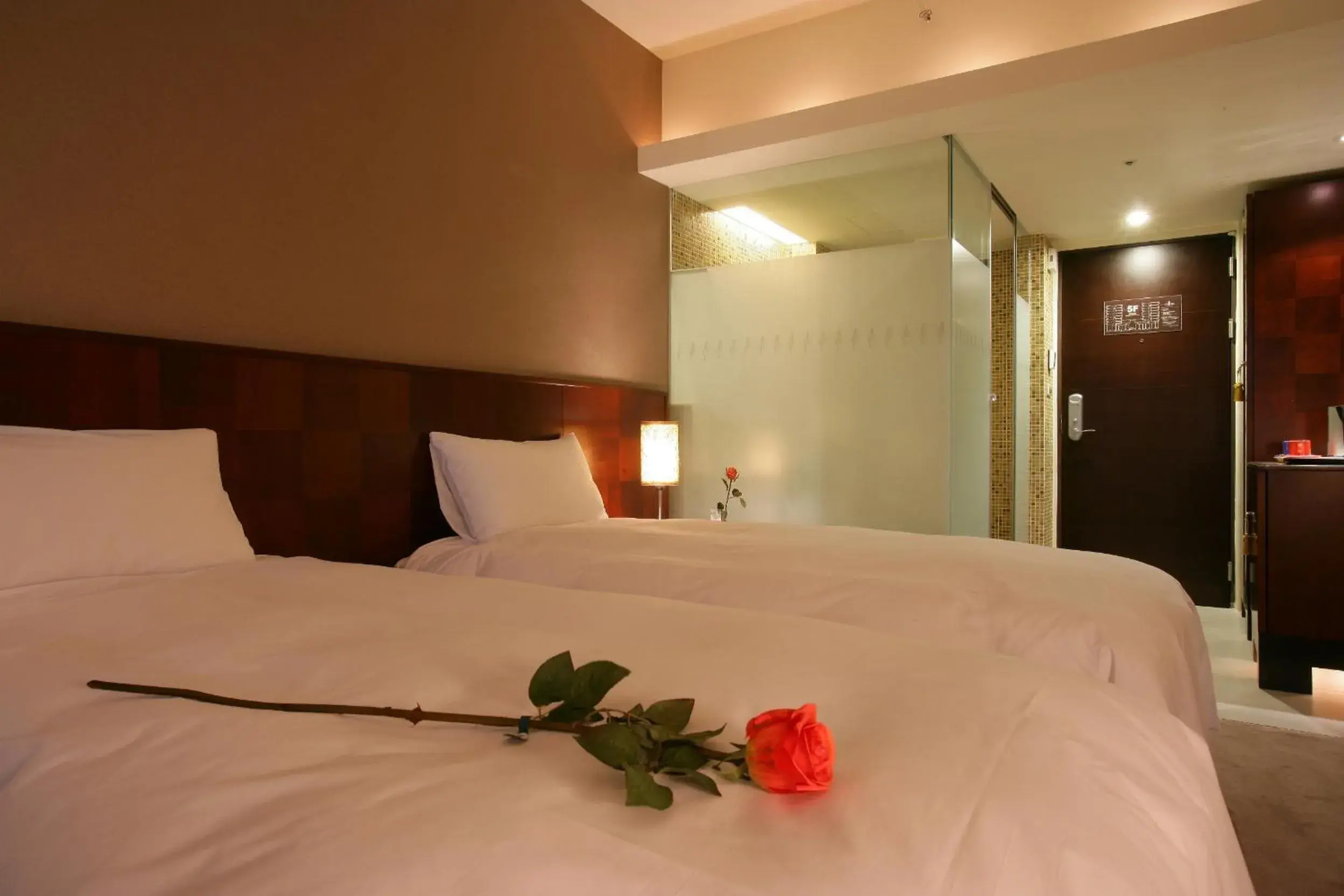 Photo of the whole room, Bed in In One City Inn Photo of the whole room, Bed in In One City Inn