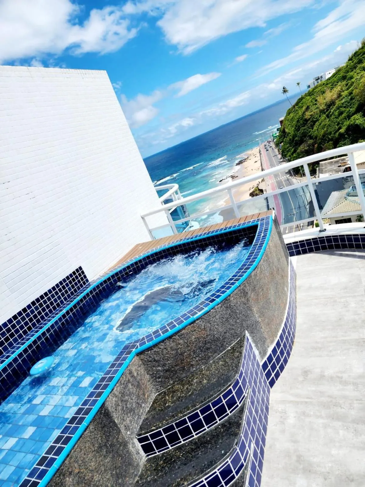 Swimming pool in Cobertura em Ondina