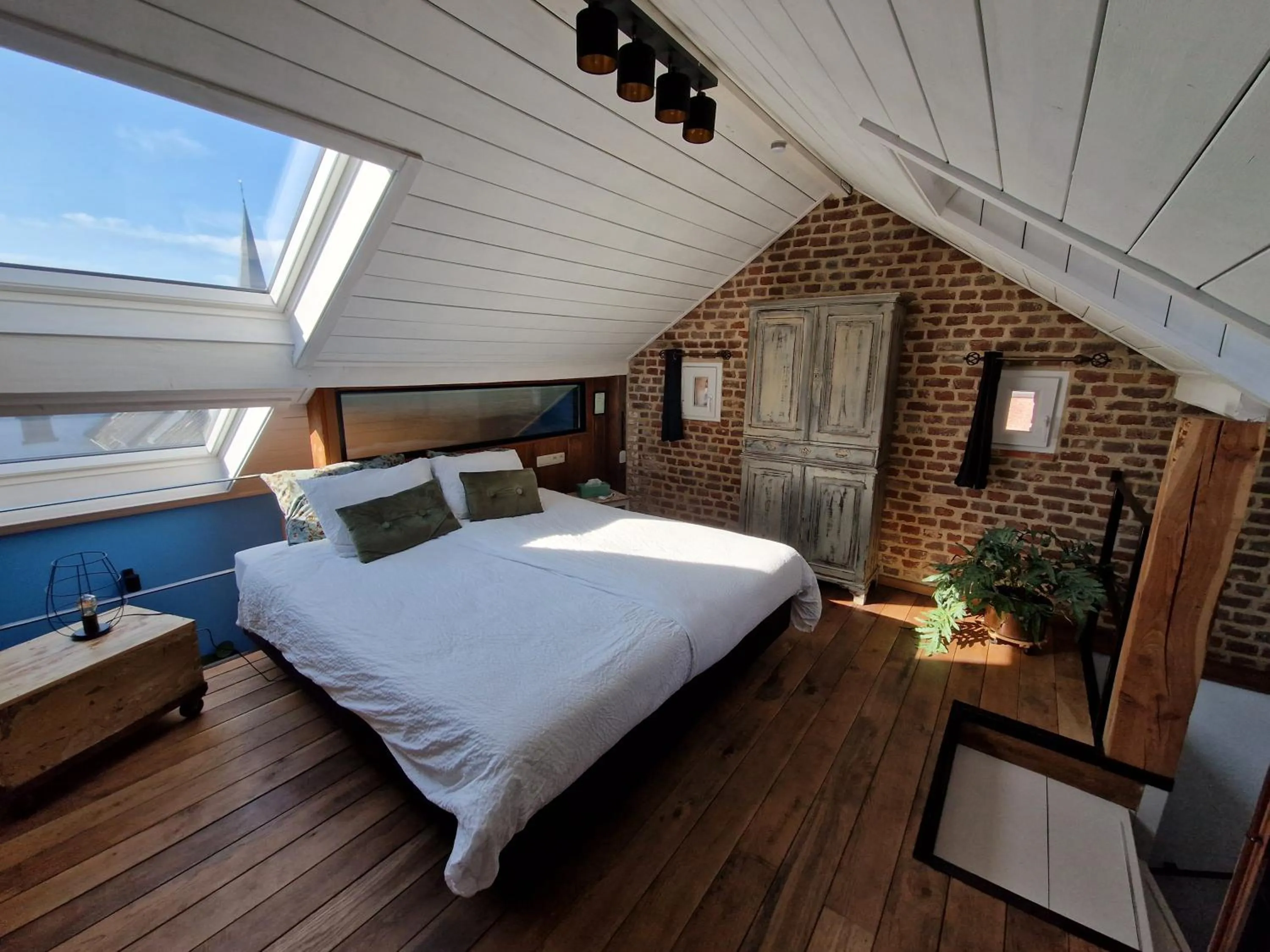 Bed in Een vleugje wellness in de Voerstreek - Bed & Brocante Onder de Poort