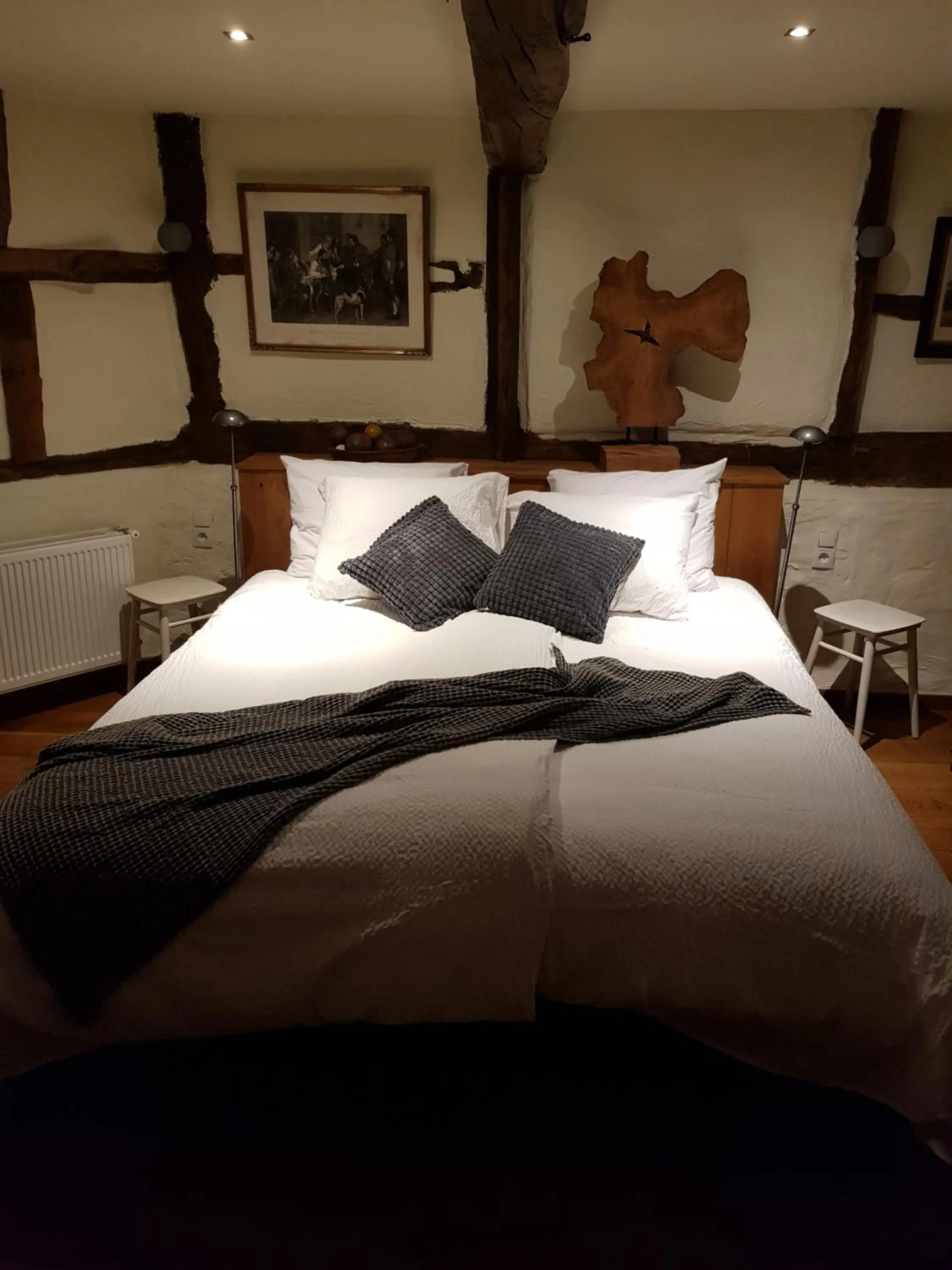 Bed in Een vleugje wellness in de Voerstreek - Bed & Brocante Onder de Poort