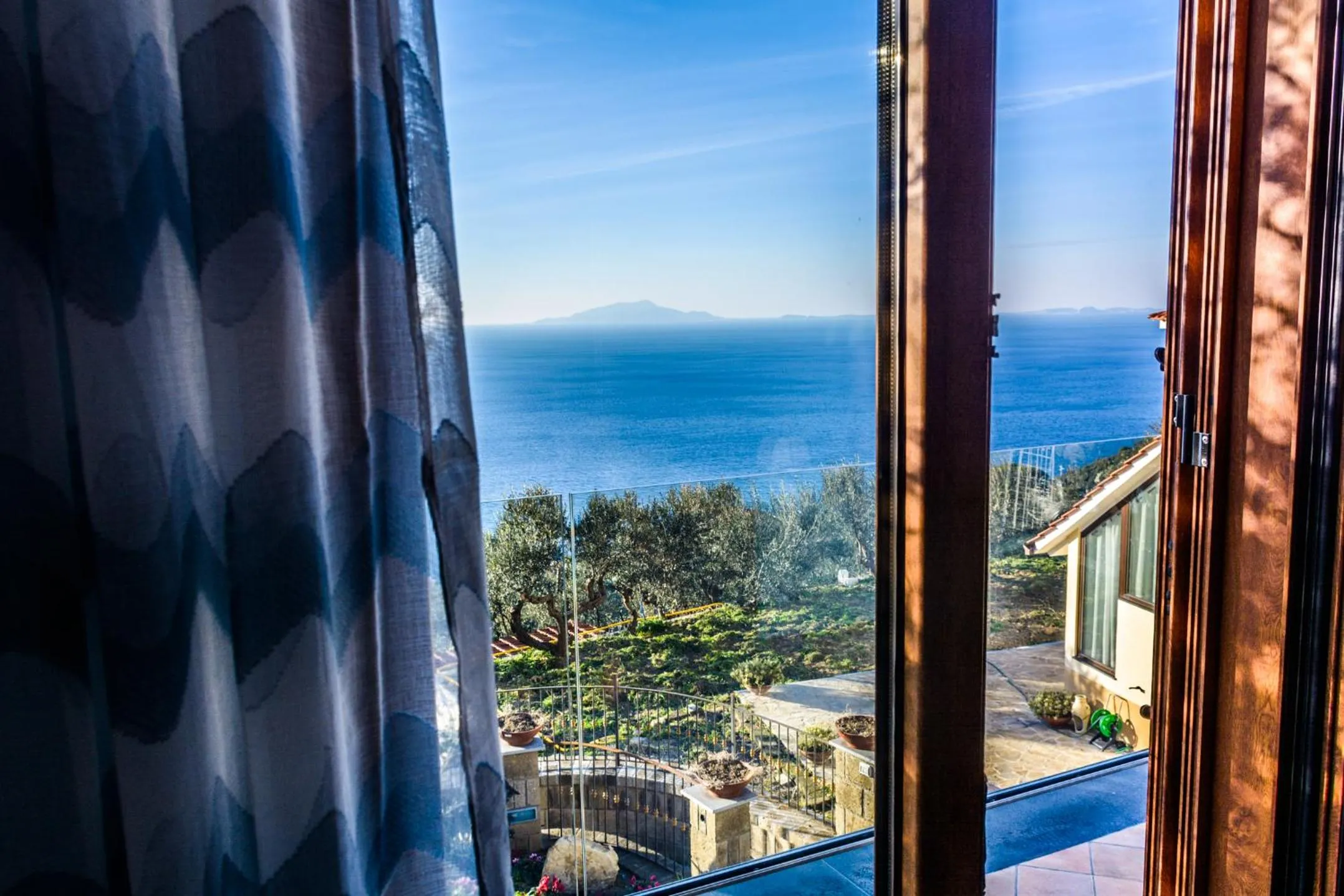 Sea view in Villa Capri Wonderful View