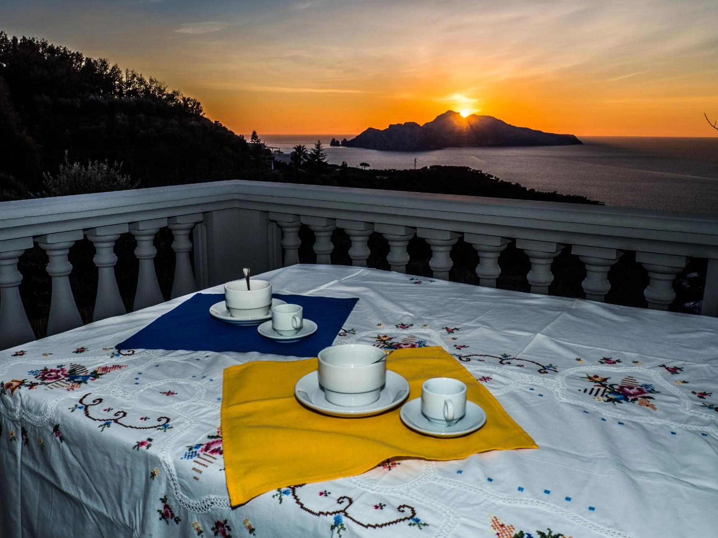 Sunset in Villa Capri Wonderful View