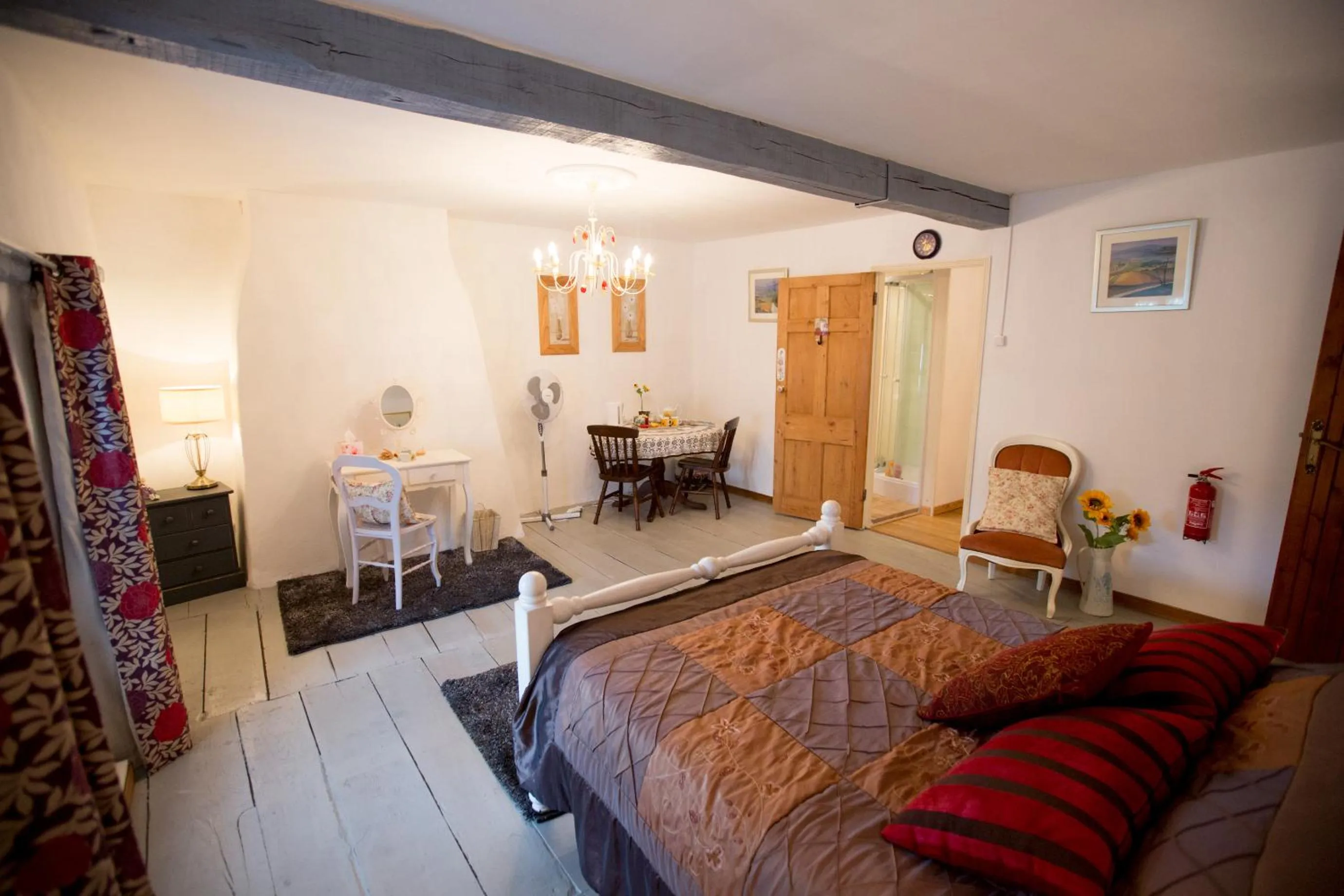 Bed in La Maison Des Fleurs