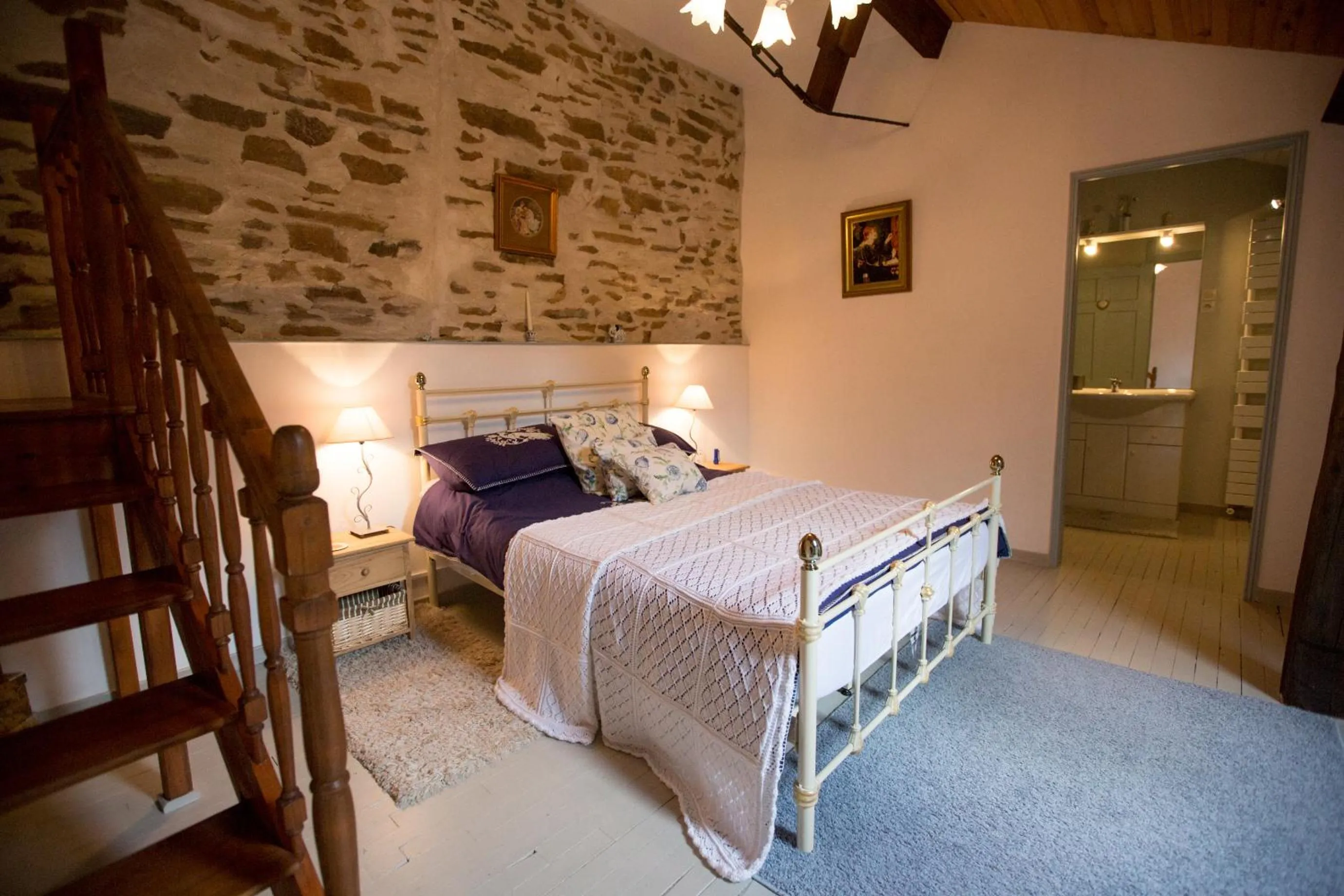 Bed in La Maison Des Fleurs