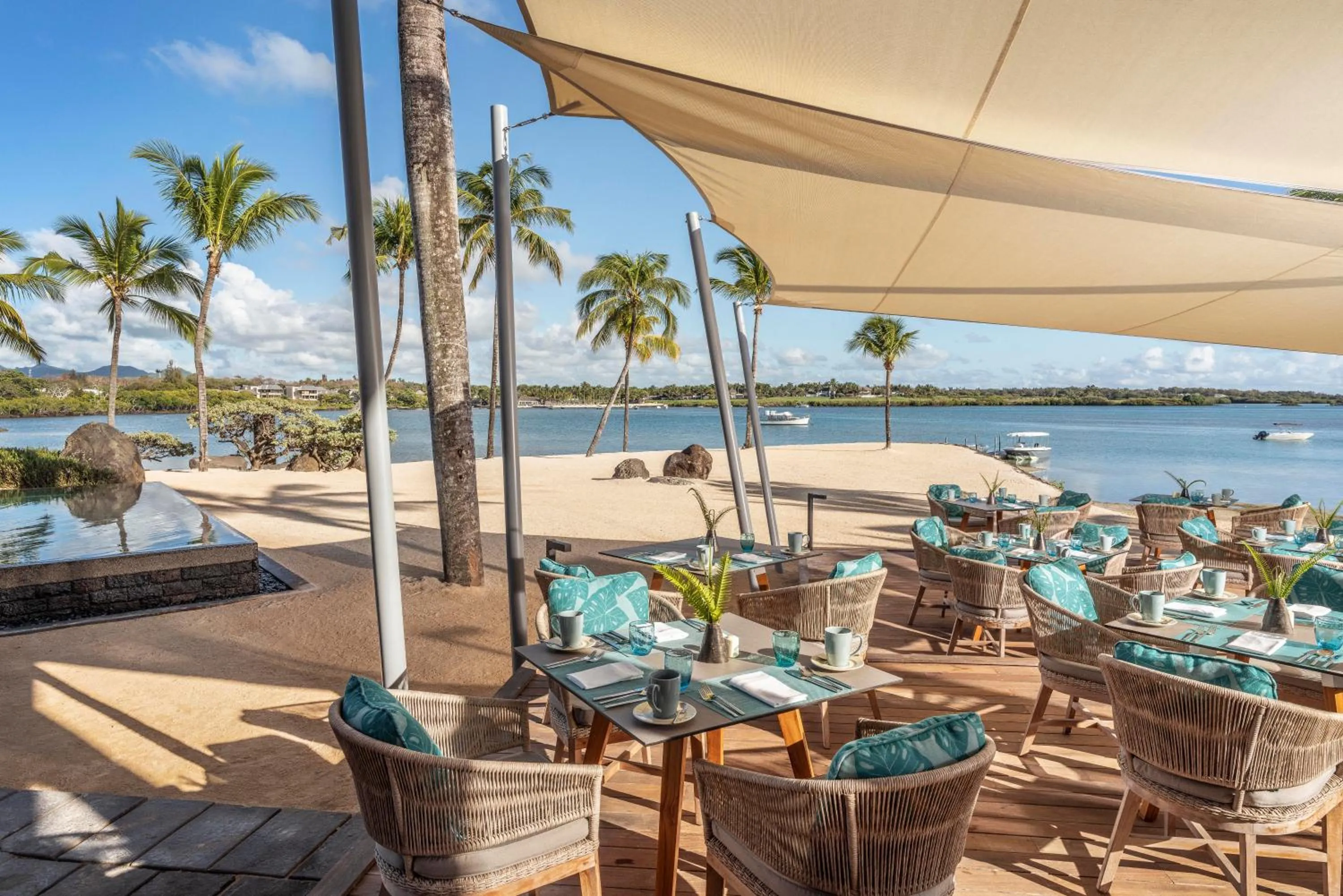 Restaurant/places to eat in Four Seasons Resort Mauritius at Anahita
