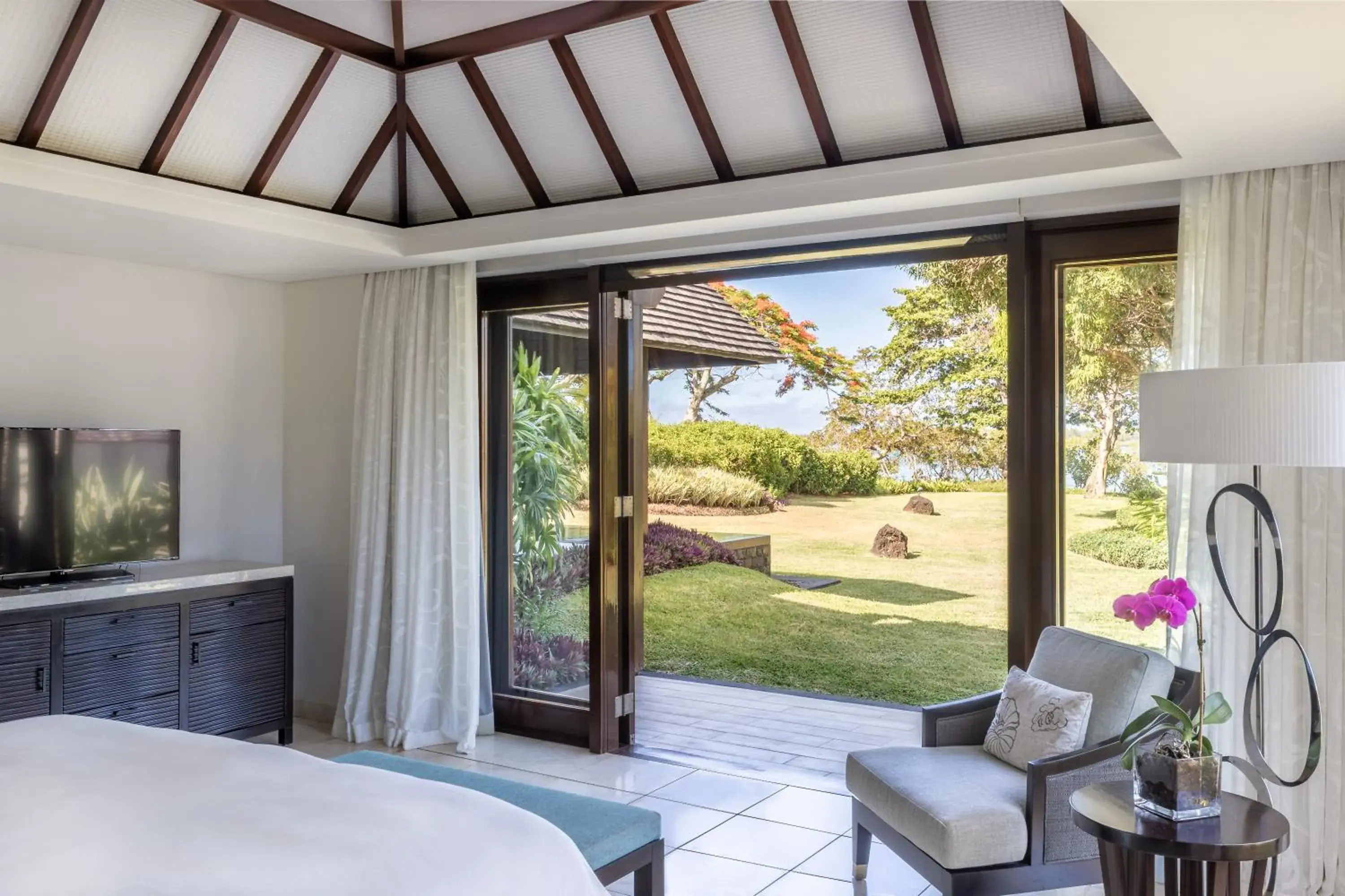View (from property/room), Bed in Four Seasons Resort Mauritius at Anahita View (from property/room), Bed in Four Seasons Resort Mauritius at Anahita