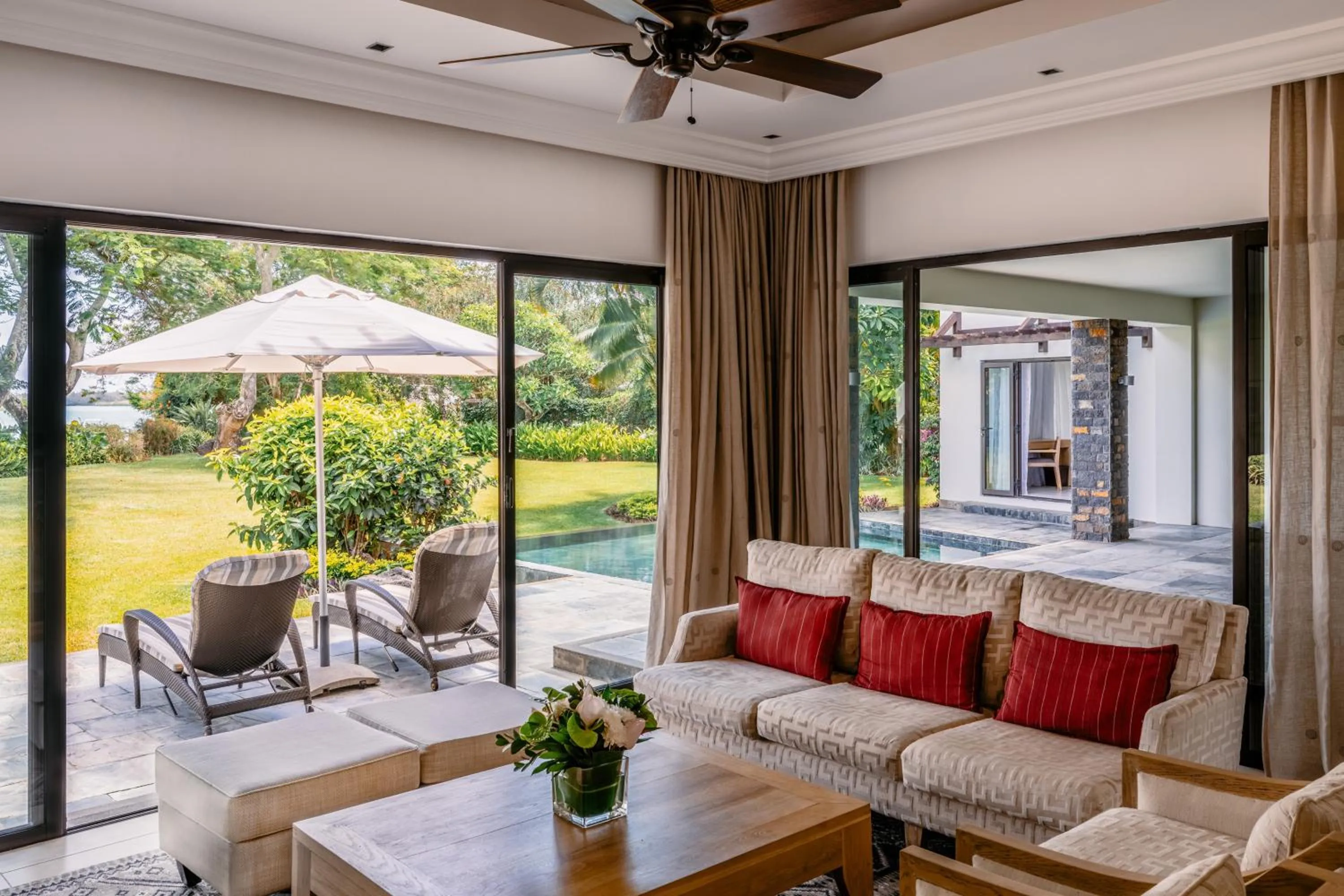 Living room in Four Seasons Resort Mauritius at Anahita