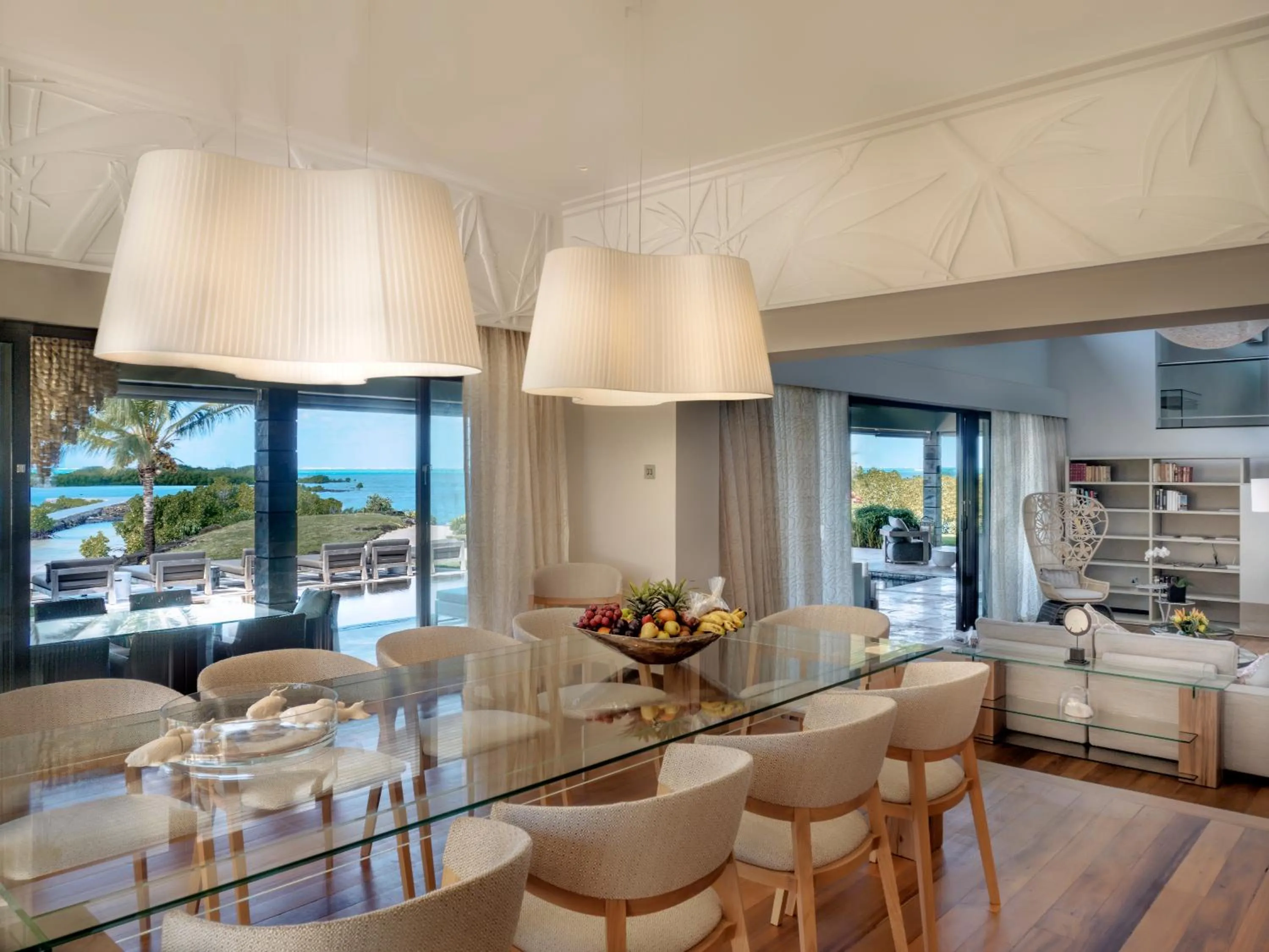 Dining area in Four Seasons Resort Mauritius at Anahita
