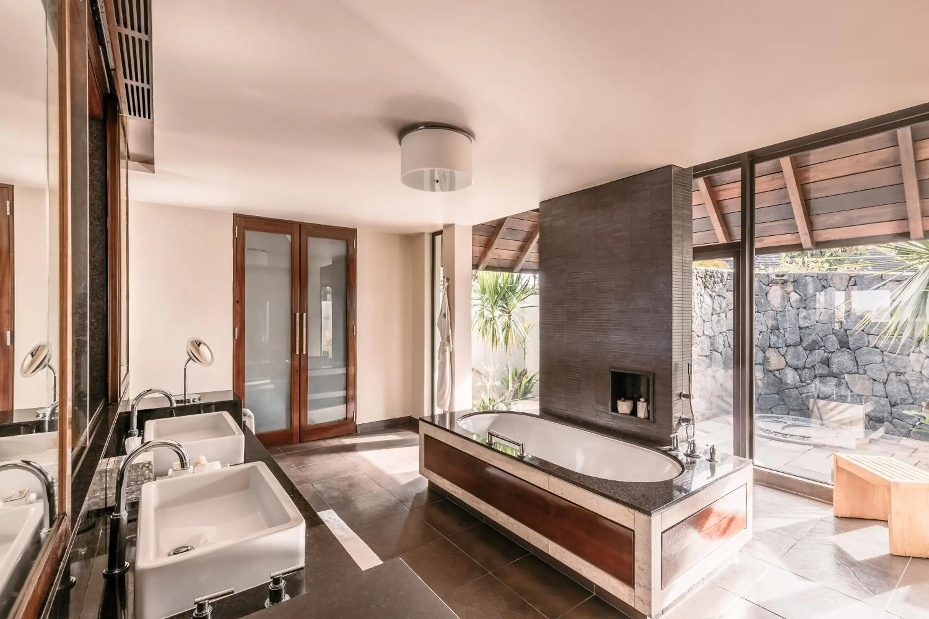 Toilet, Bed in Four Seasons Resort Mauritius at Anahita Toilet, Bed in Four Seasons Resort Mauritius at Anahita