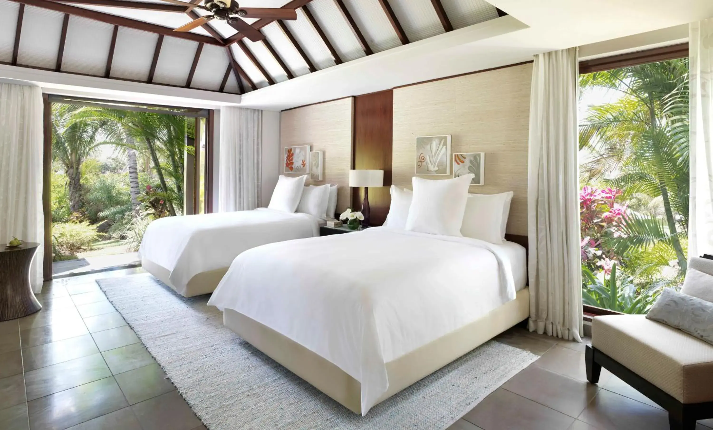 Bedroom, Bed in Four Seasons Resort Mauritius at Anahita Bedroom, Bed in Four Seasons Resort Mauritius at Anahita
