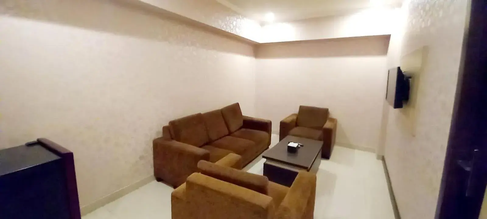 Living room, Seating Area in Comforta Dumai