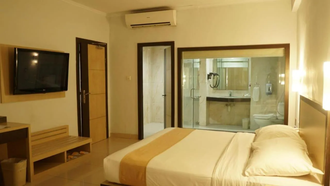 Bedroom, TV/Entertainment Center in Comforta Dumai