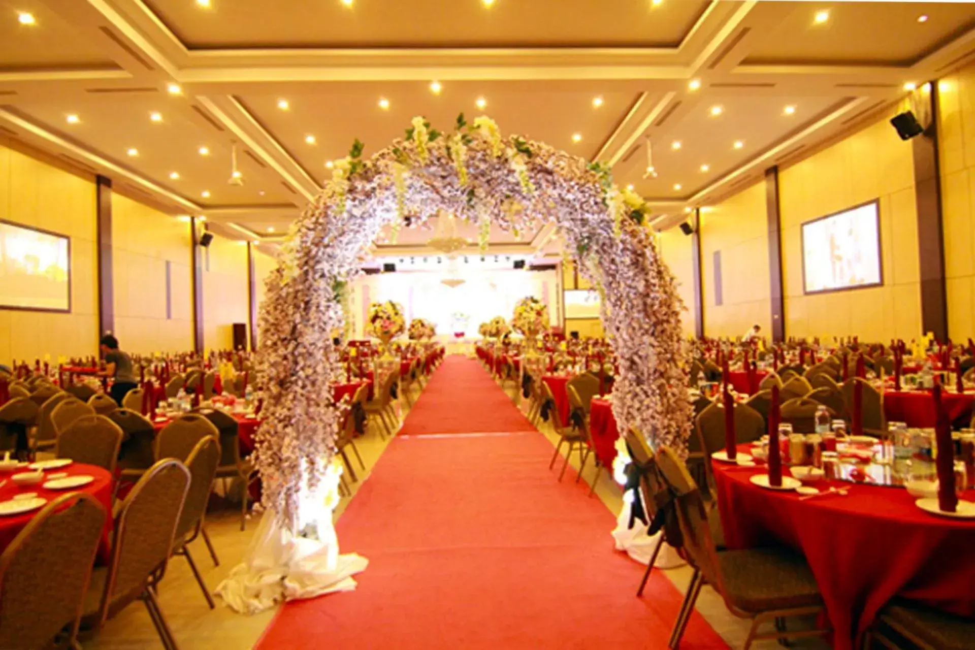 Banquet/Function facilities, Restaurant/Places to Eat in Comforta Dumai
