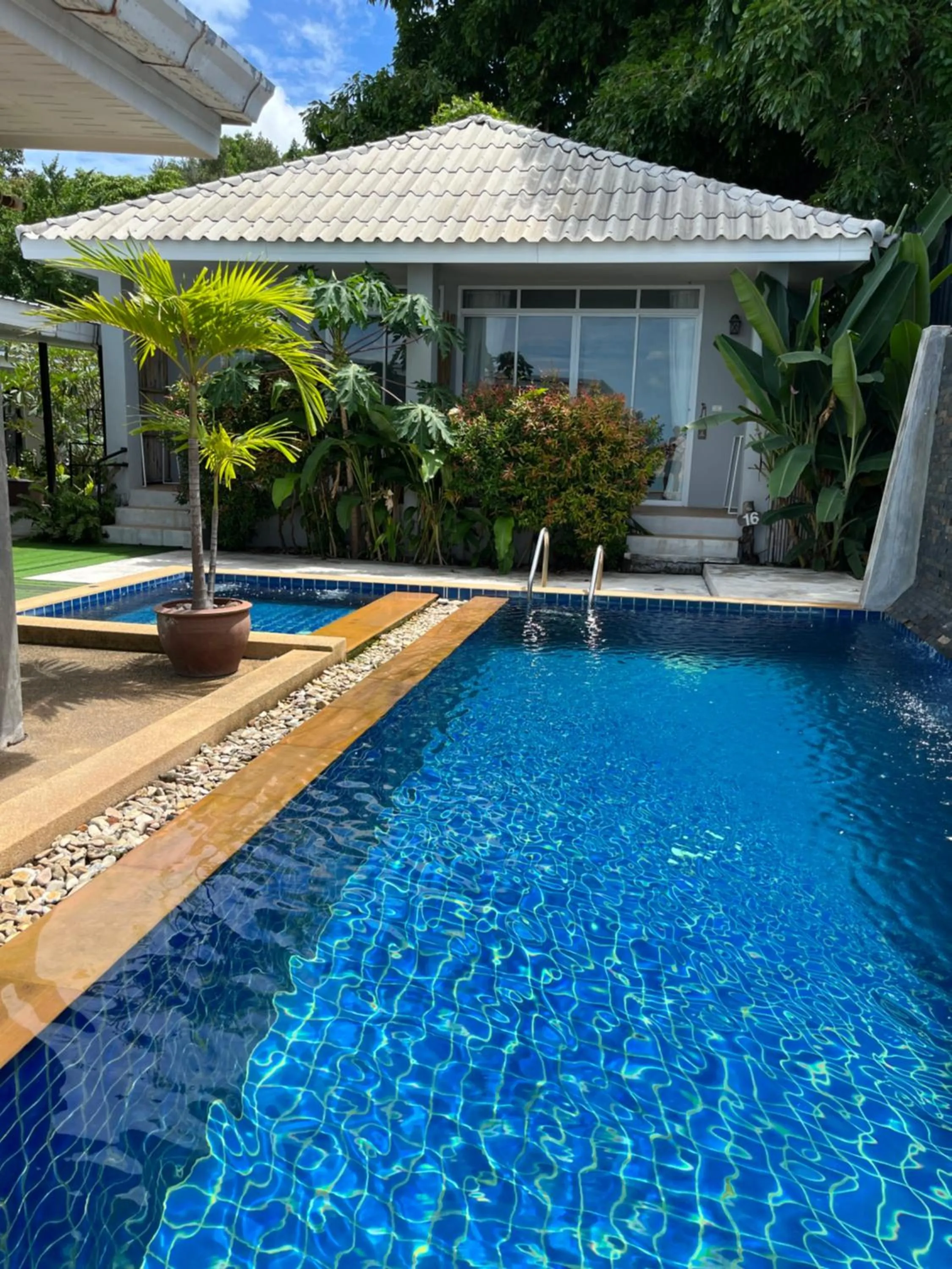 Swimming pool in Pico Samui