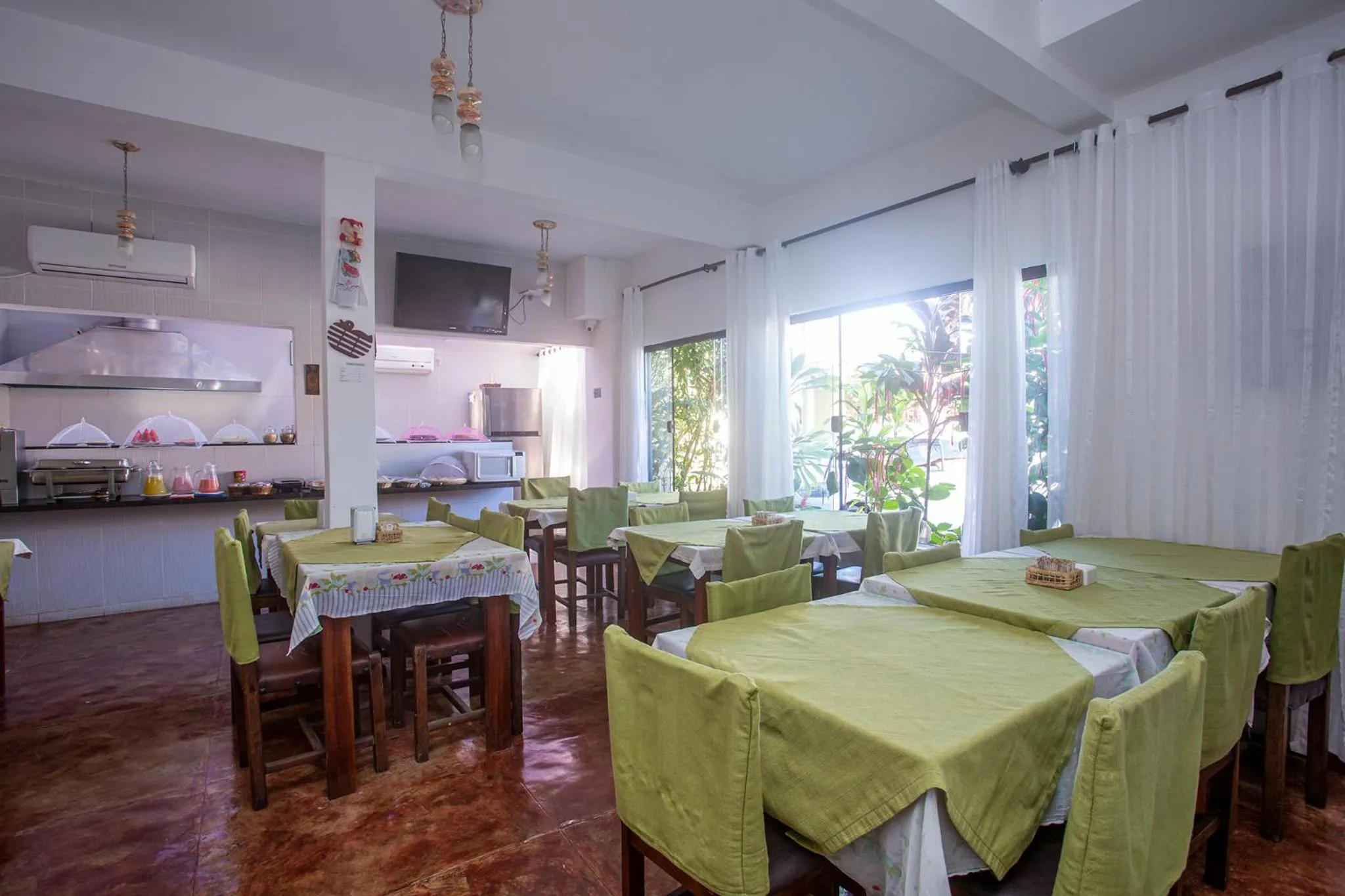 Breakfast in Pousada Castelinho