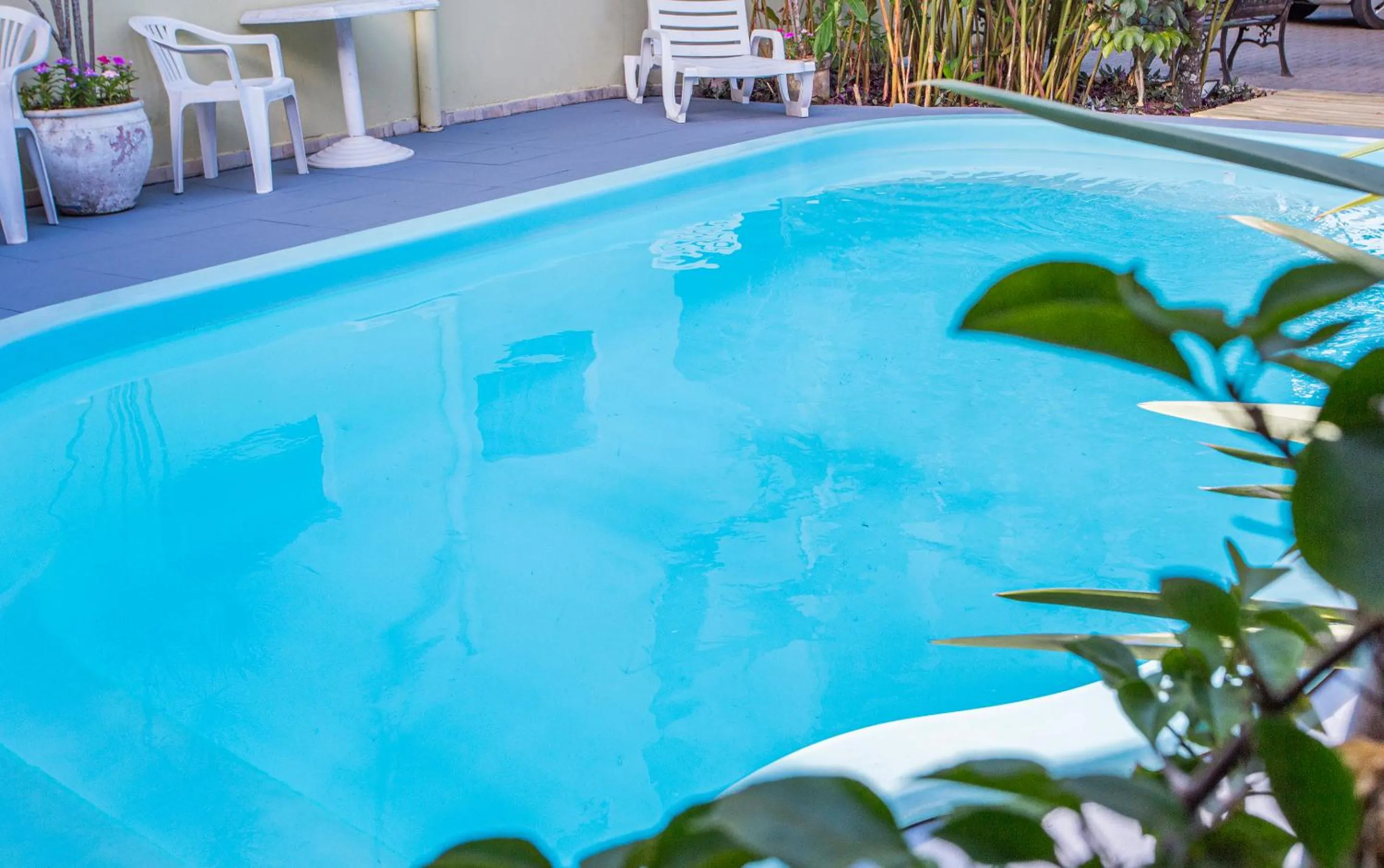 Swimming pool in Pousada Castelinho