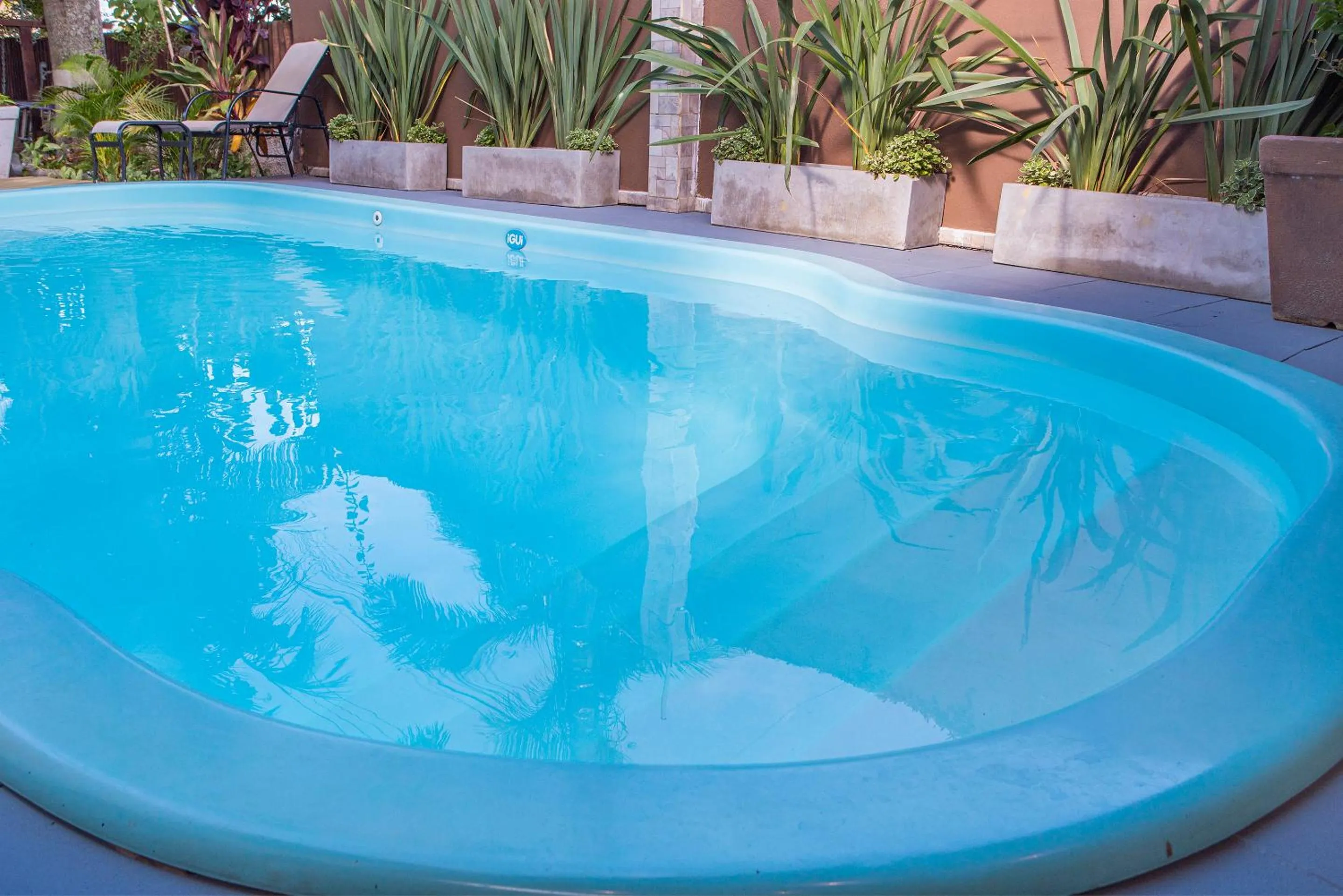 Swimming pool in Pousada Castelinho