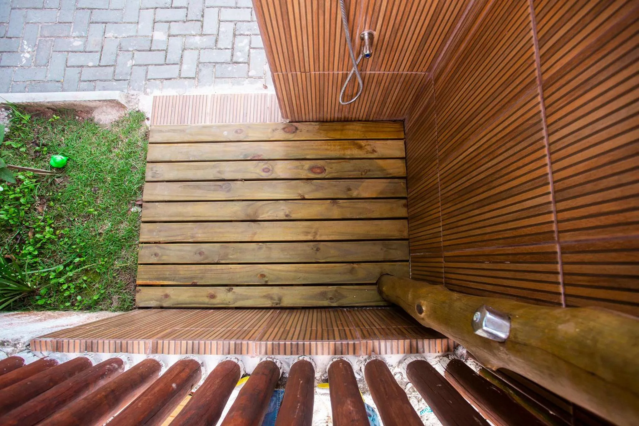 Shower in Pousada Castelinho