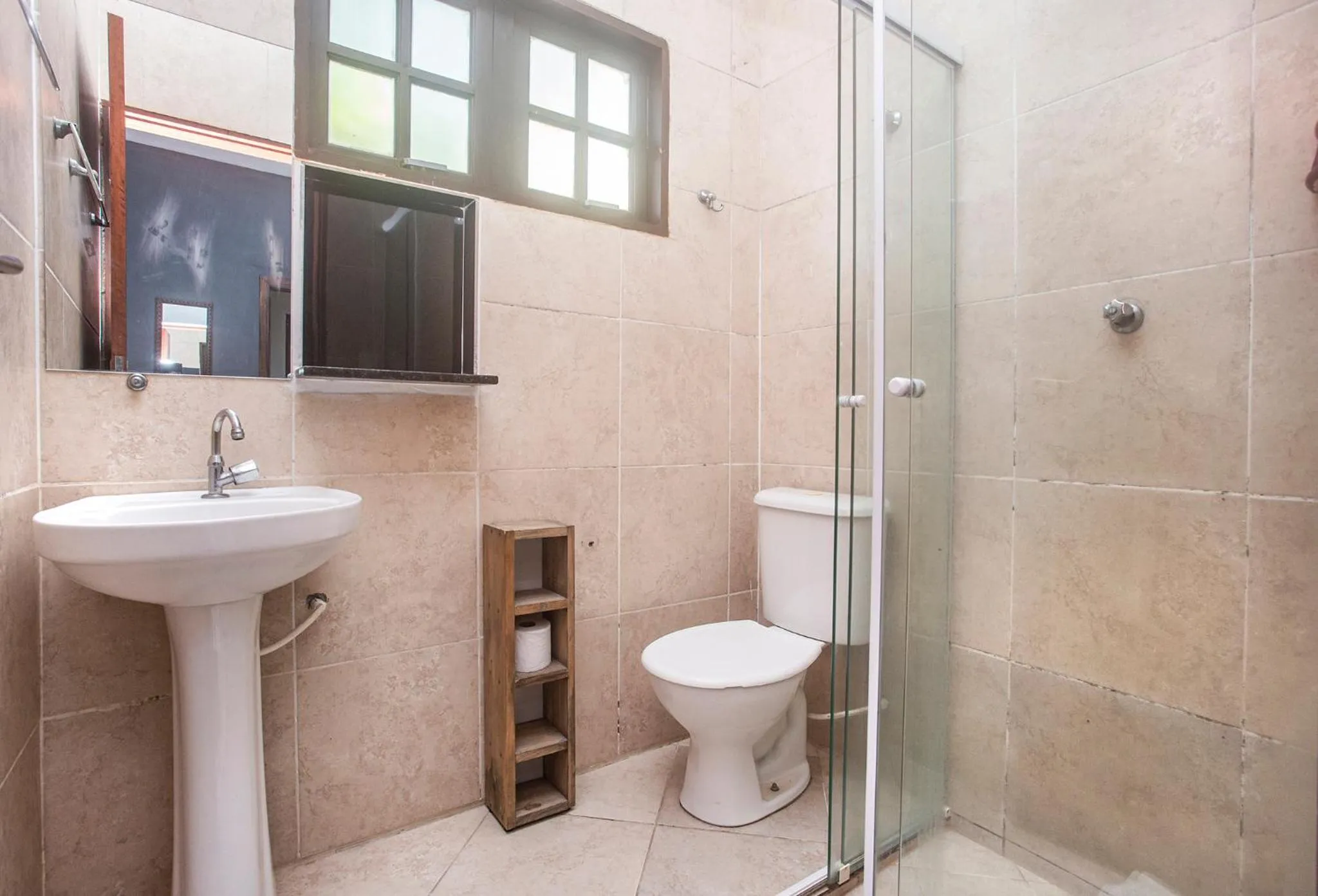 Bathroom in Pousada Castelinho