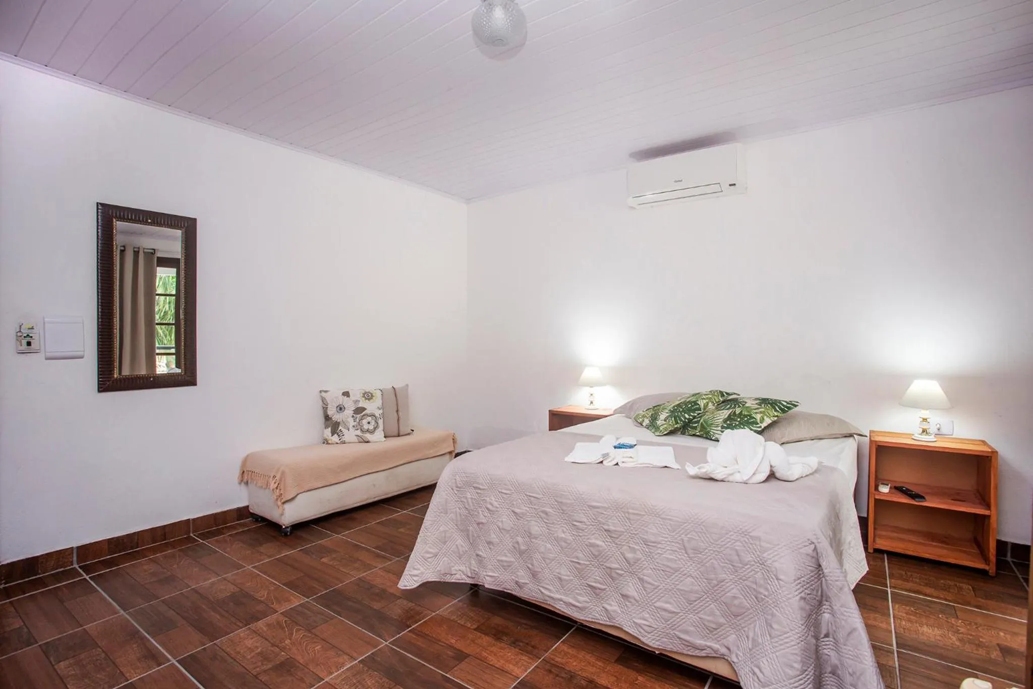 Bedroom, Bed in Pousada Castelinho