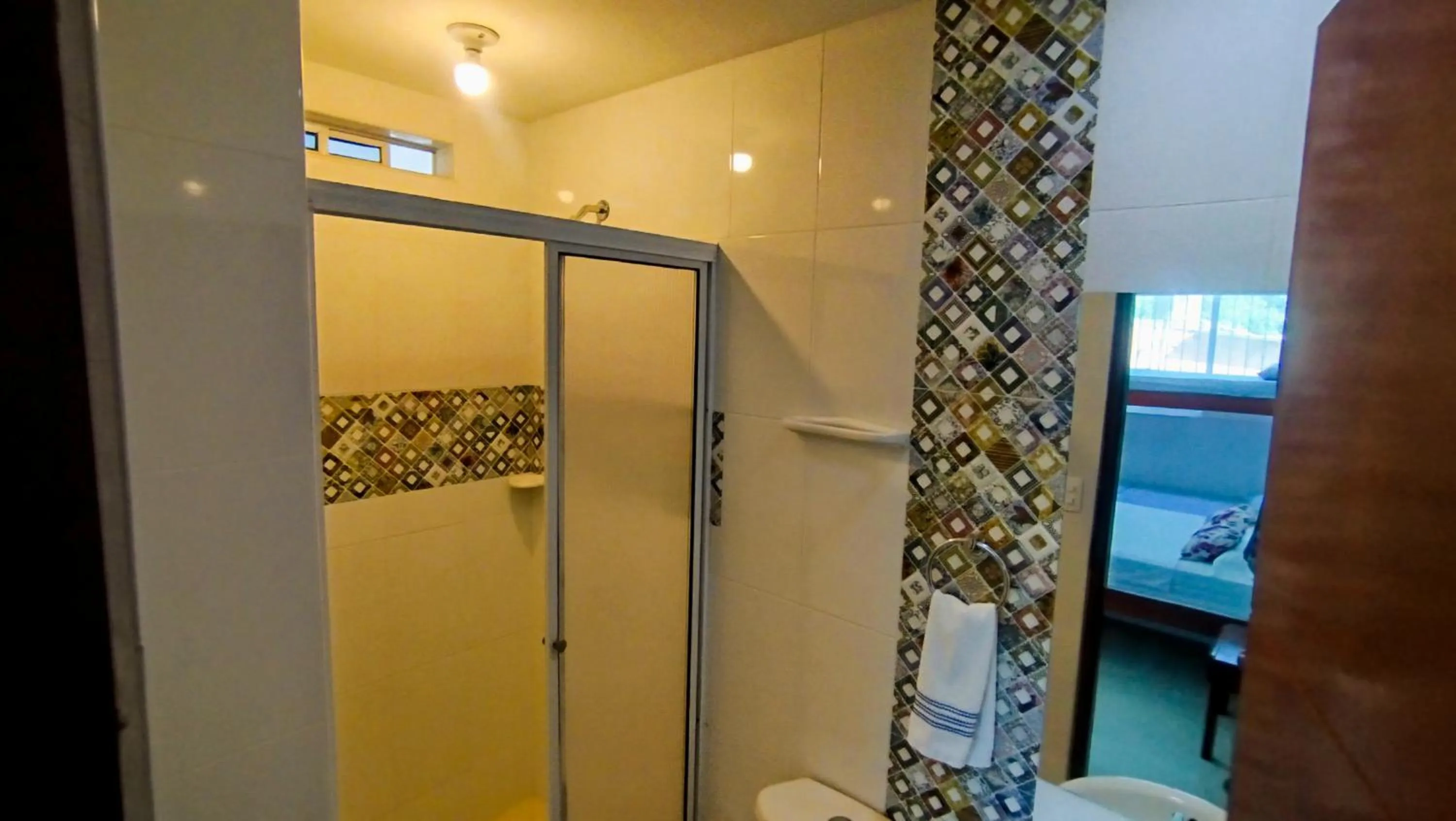 Shower in Casa Luna Hotel