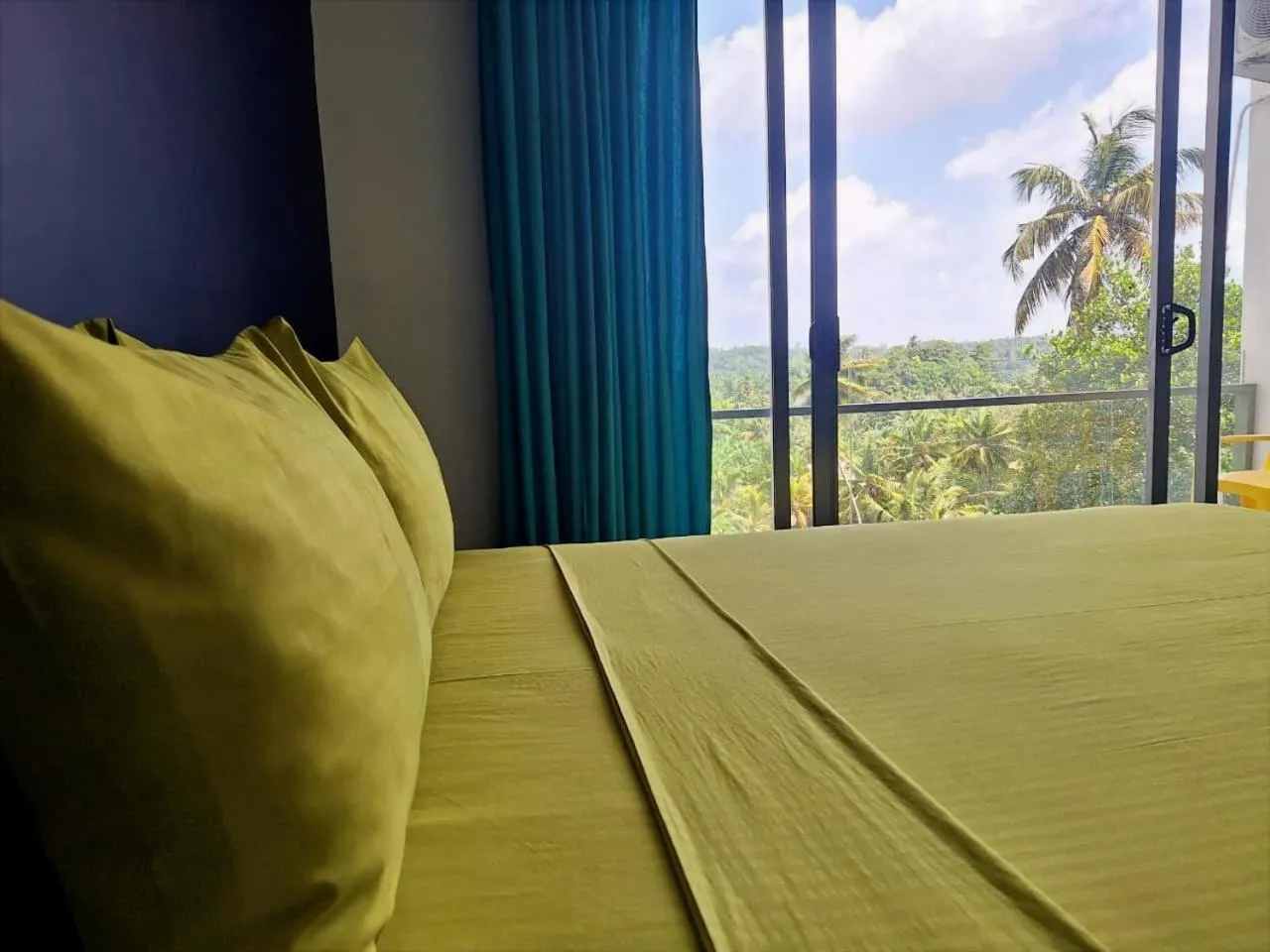 Bed in X Mirissa
