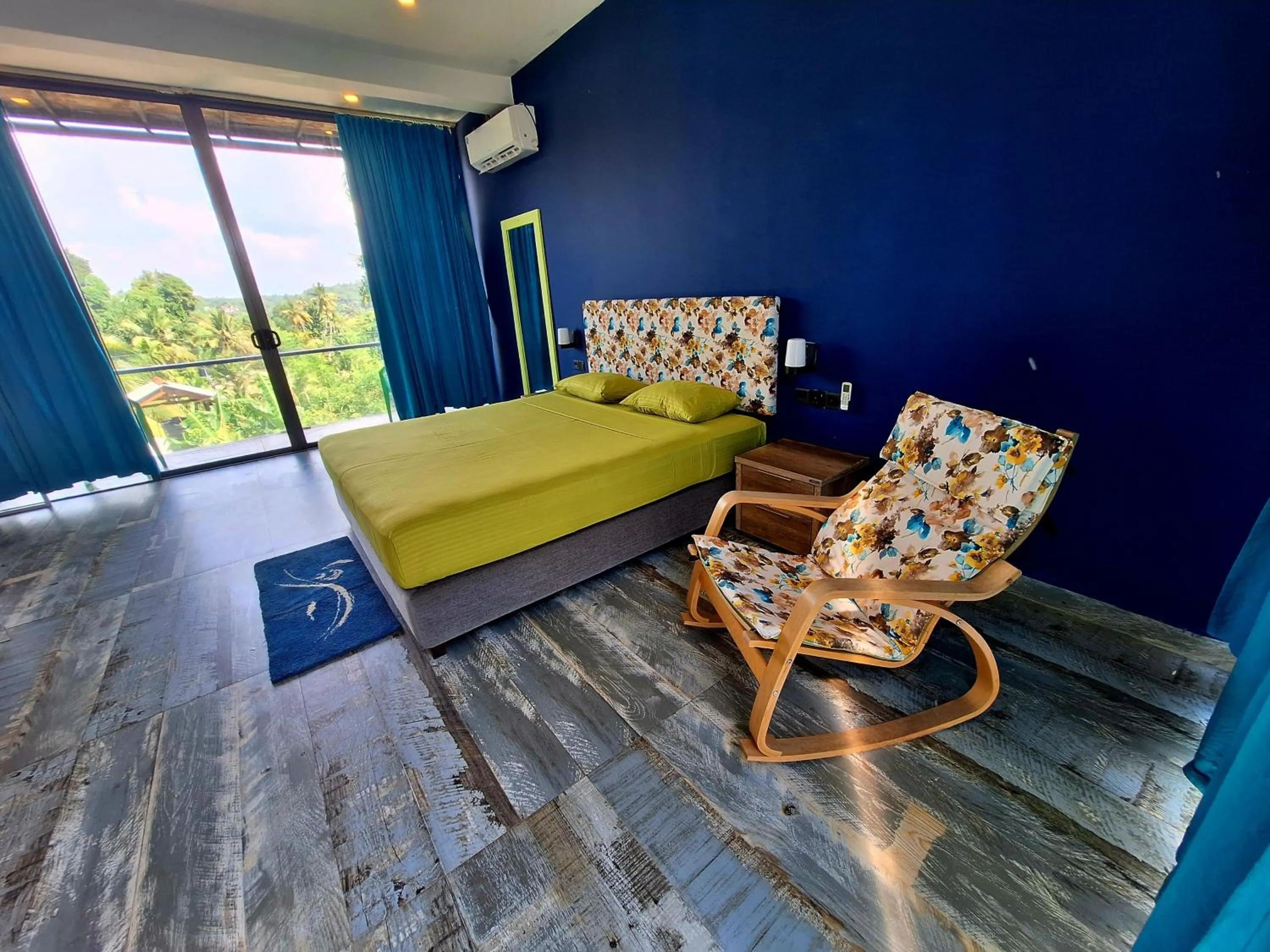 Photo of the whole room, Bed in X Mirissa