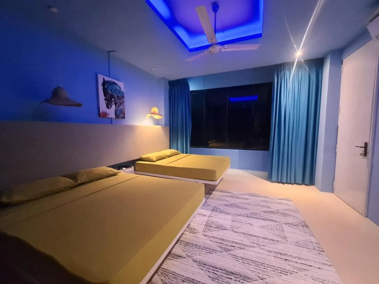 Bedroom, Bed in X Mirissa