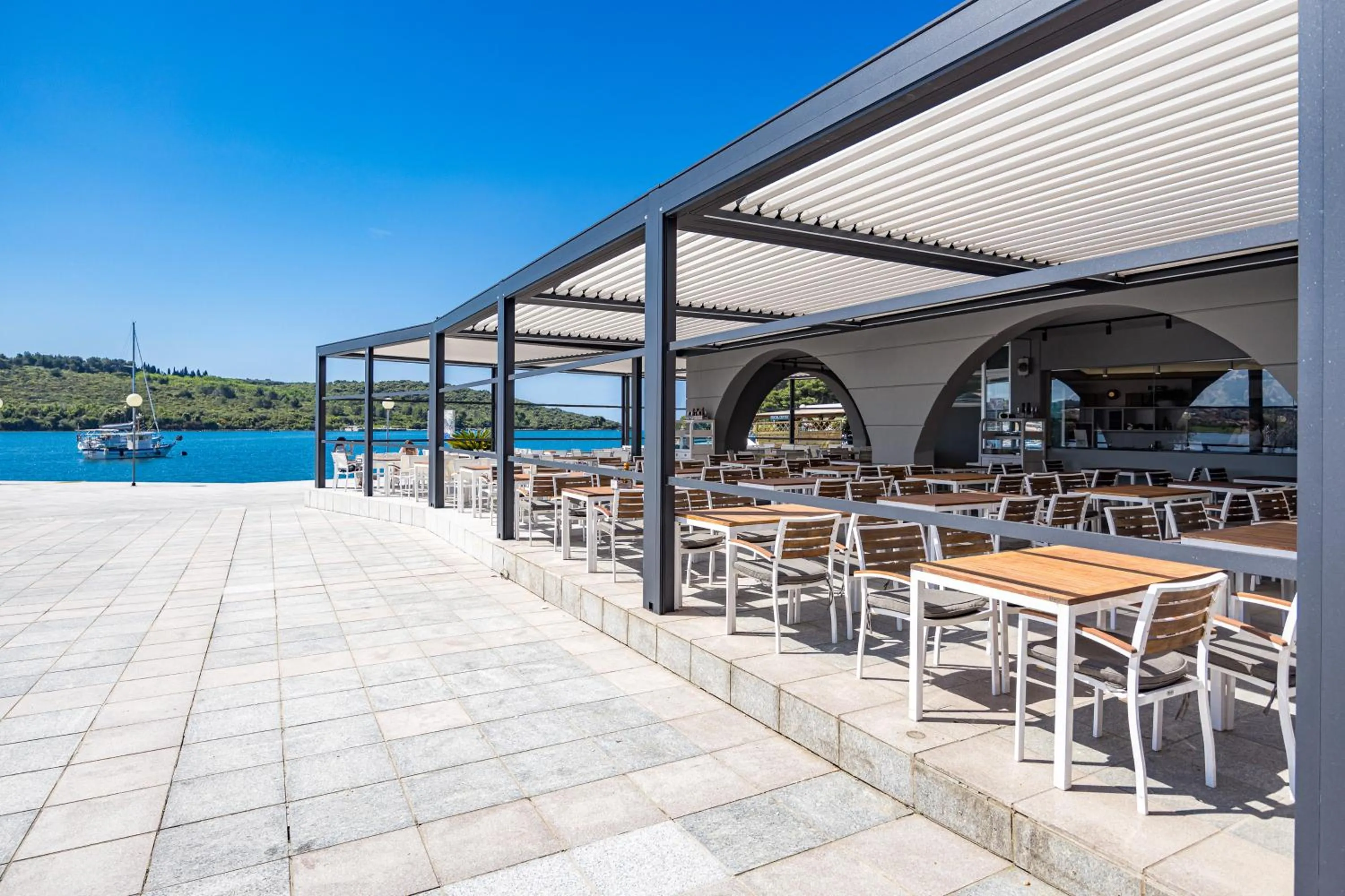 Restaurant/places to eat in Residence Superior Del Mar