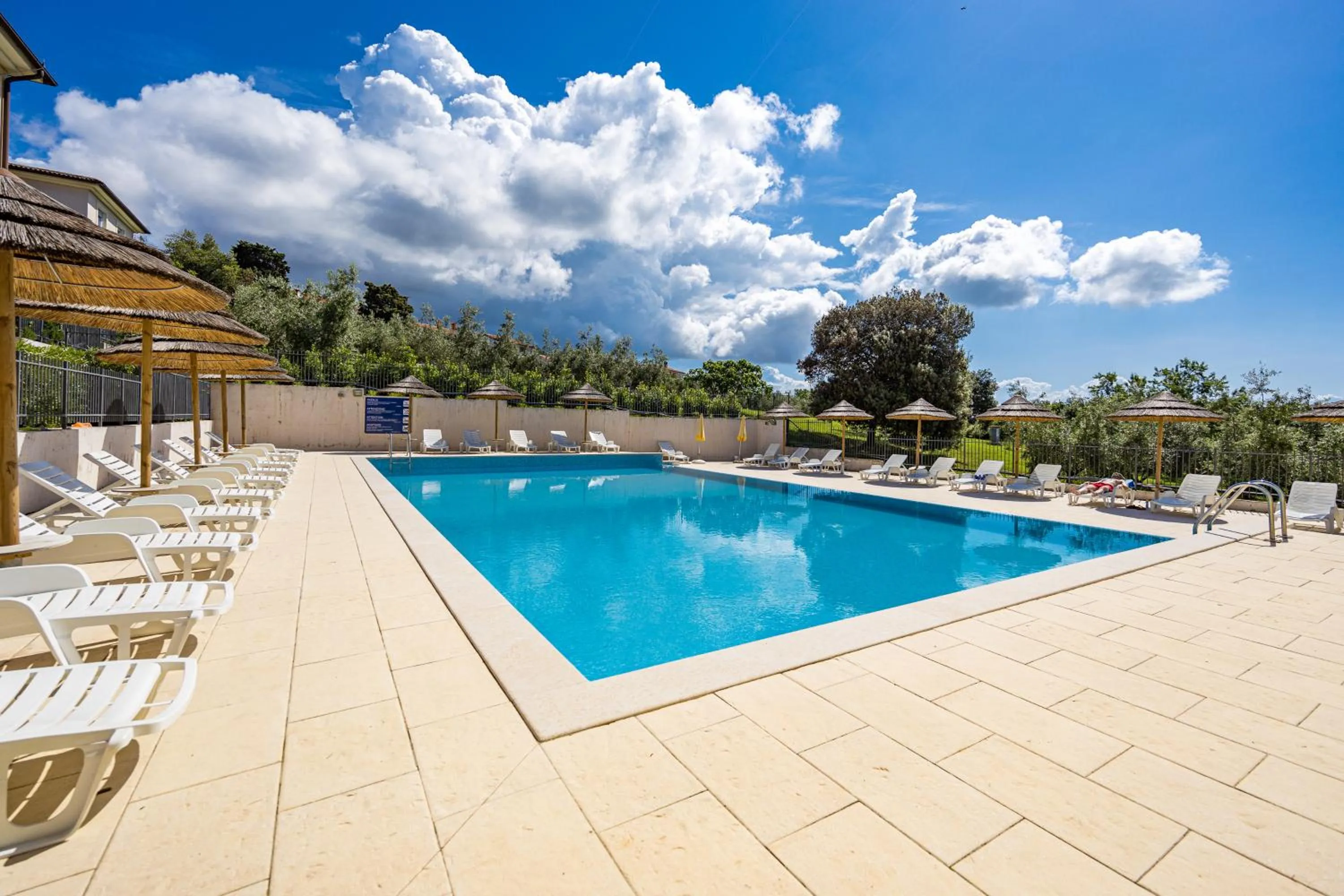 Day in Residence Superior Del Mar