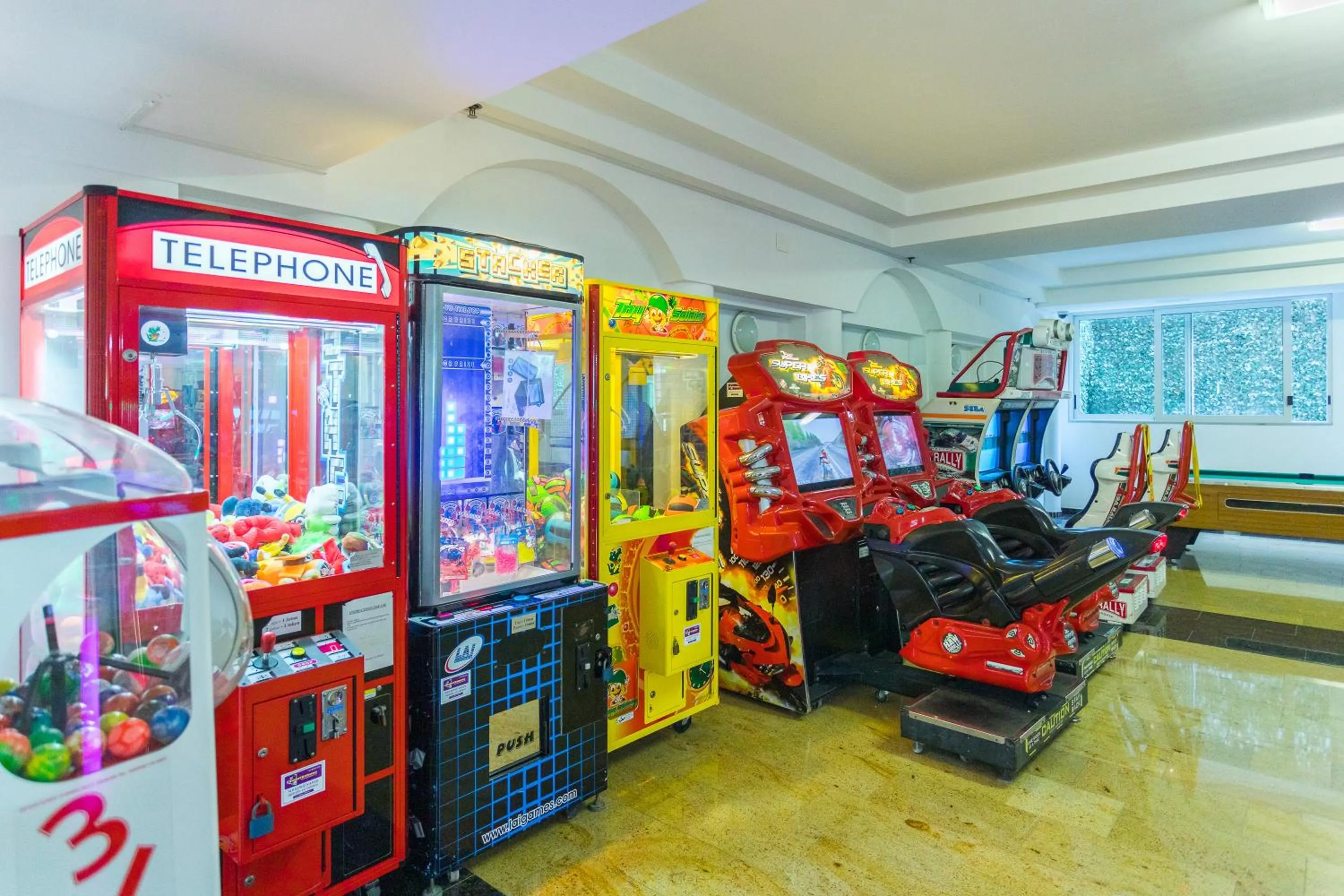 Game Room in Residence Superior Del Mar