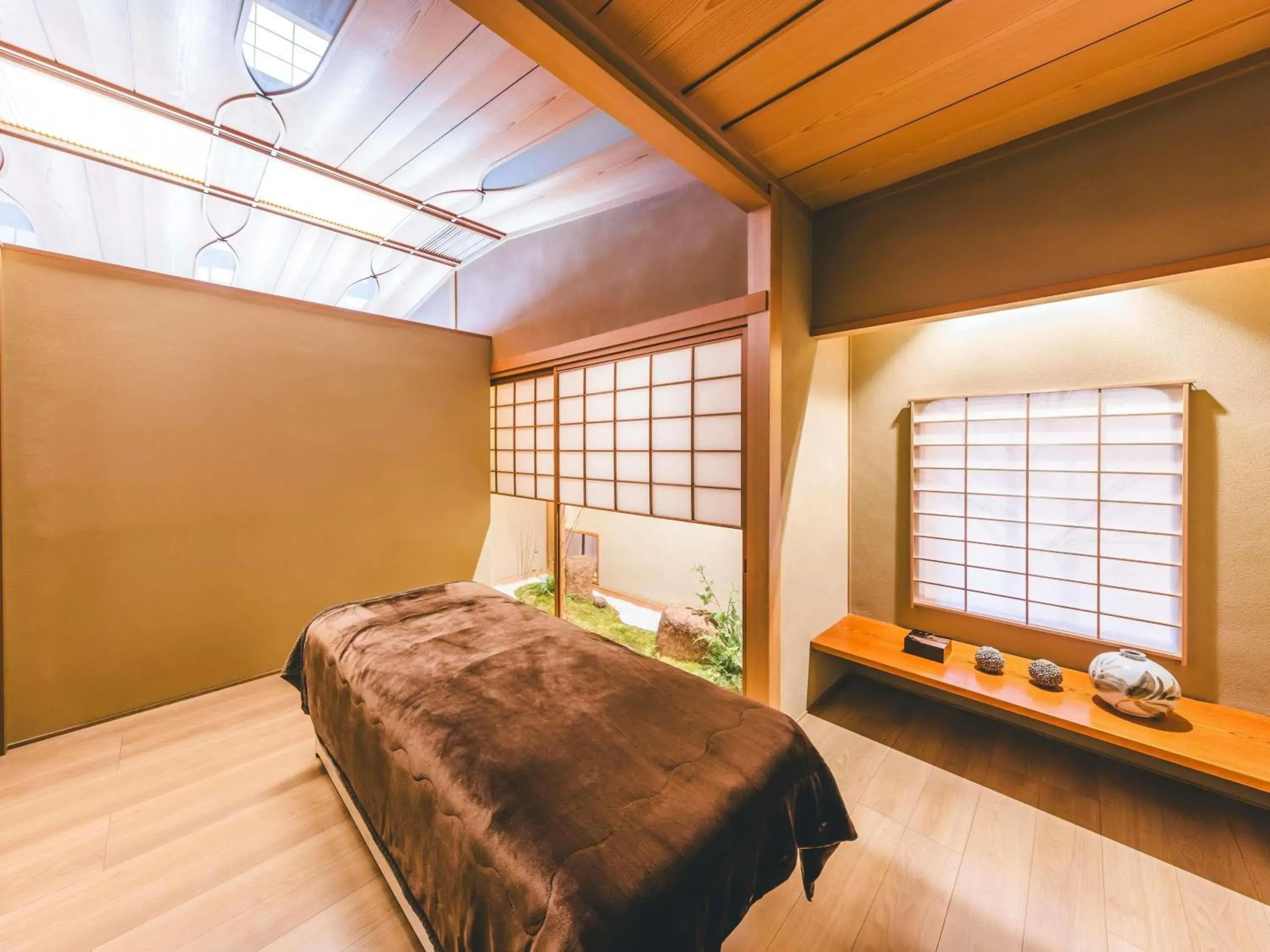 Spa and wellness centre/facilities, Bed in Swissotel Nankai Osaka Spa and wellness centre/facilities, Bed in Swissotel Nankai Osaka