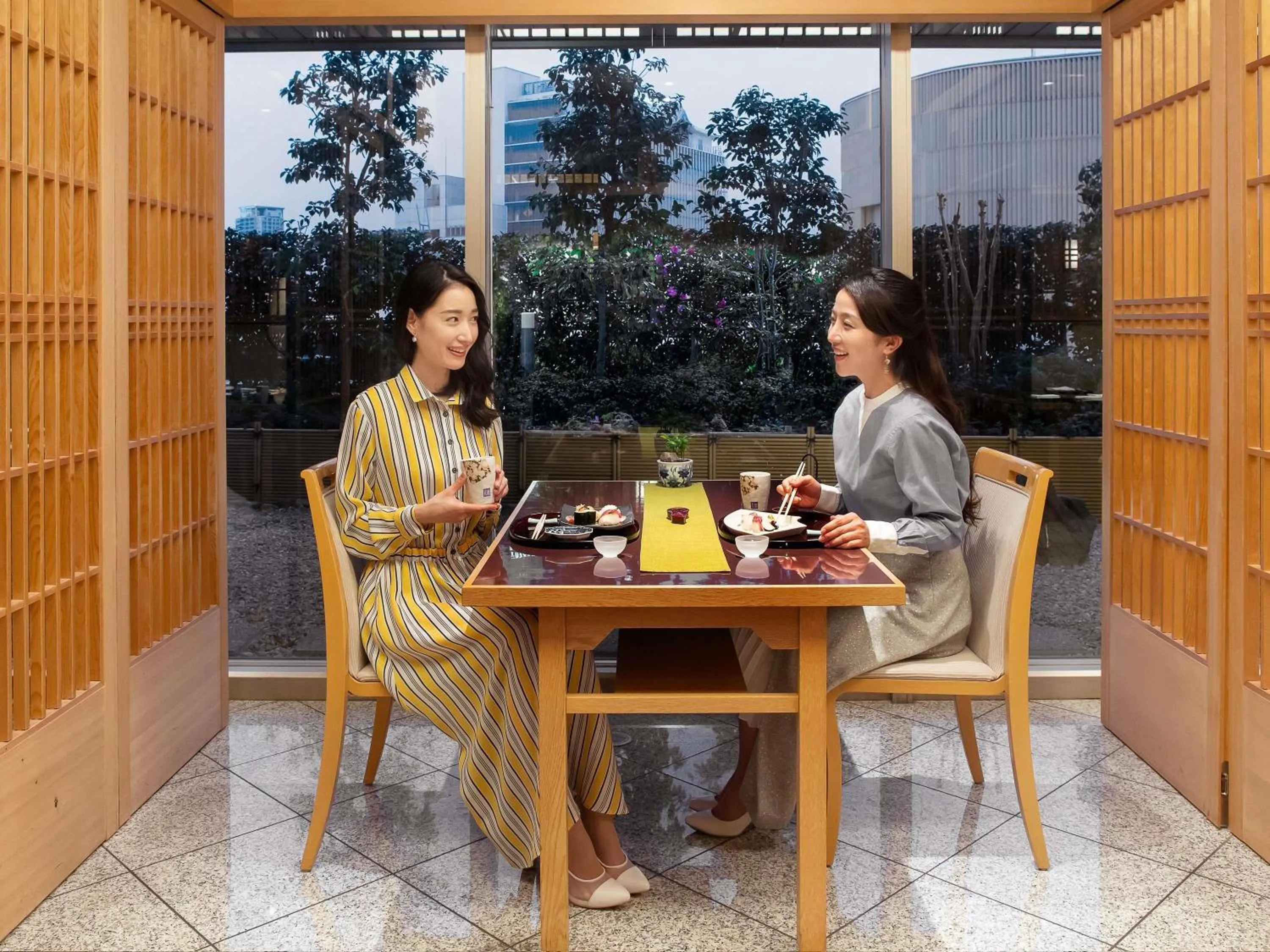 Restaurant/places to eat in Swissotel Nankai Osaka